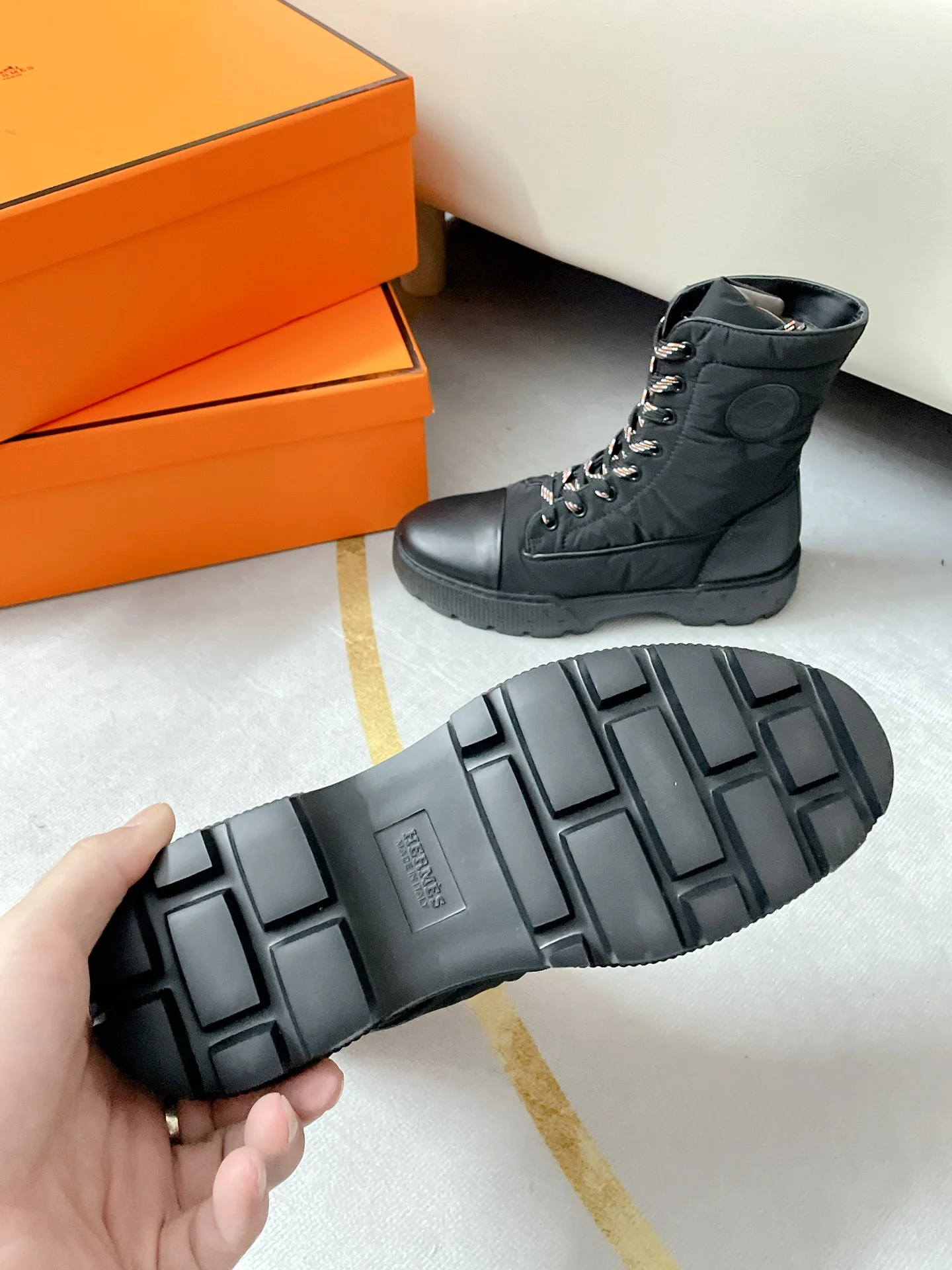 Новинка сезона осень/зима 2022 от Hermes - Высокие кожаные сапоги - 1