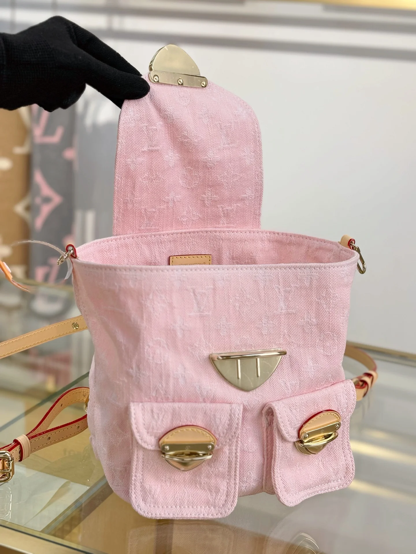 LV-m13031-venice shoulder bag-pink