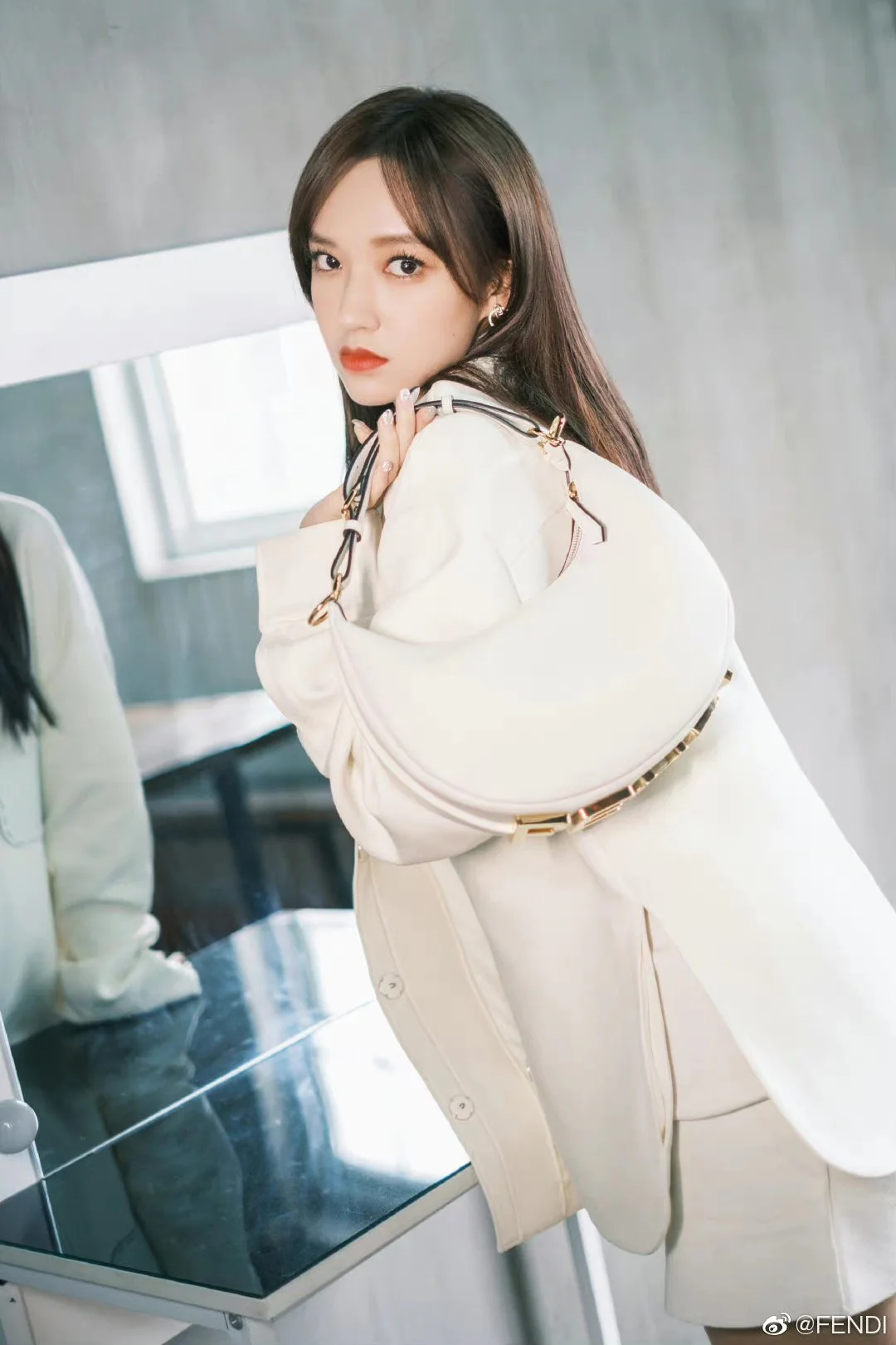 Fendi-fendigraphy - Маленькая белая кожаная сумка под мышку