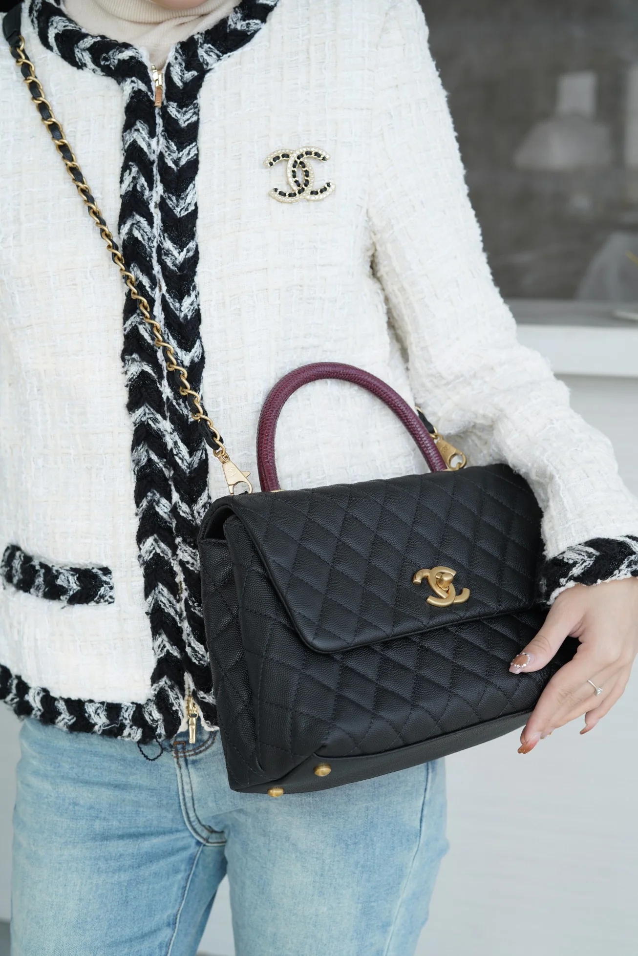 Сумка Chanel Handle 28 - с ручкой из кожи ящерицы - большая, черная