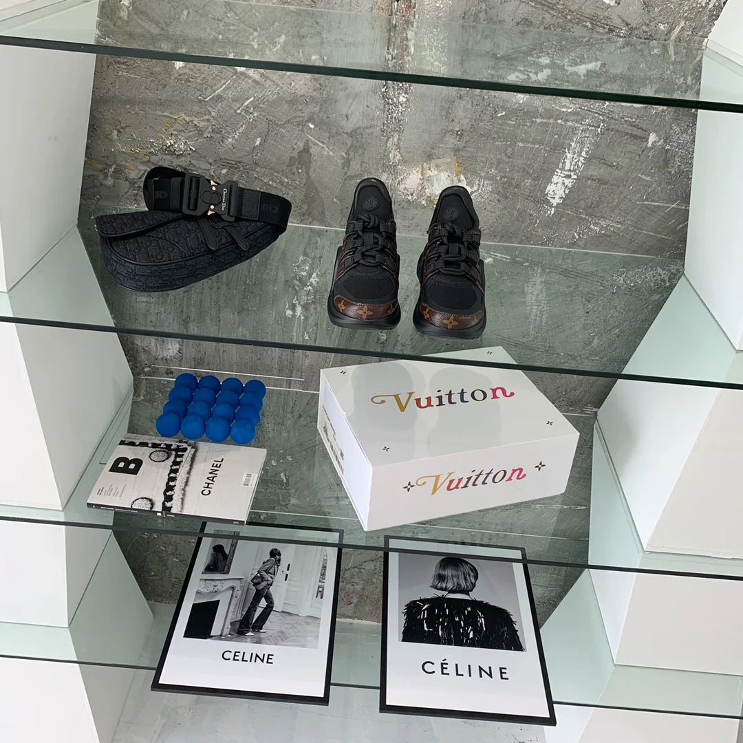 Обувь LV - массивные кроссовки LV - классическая кожа