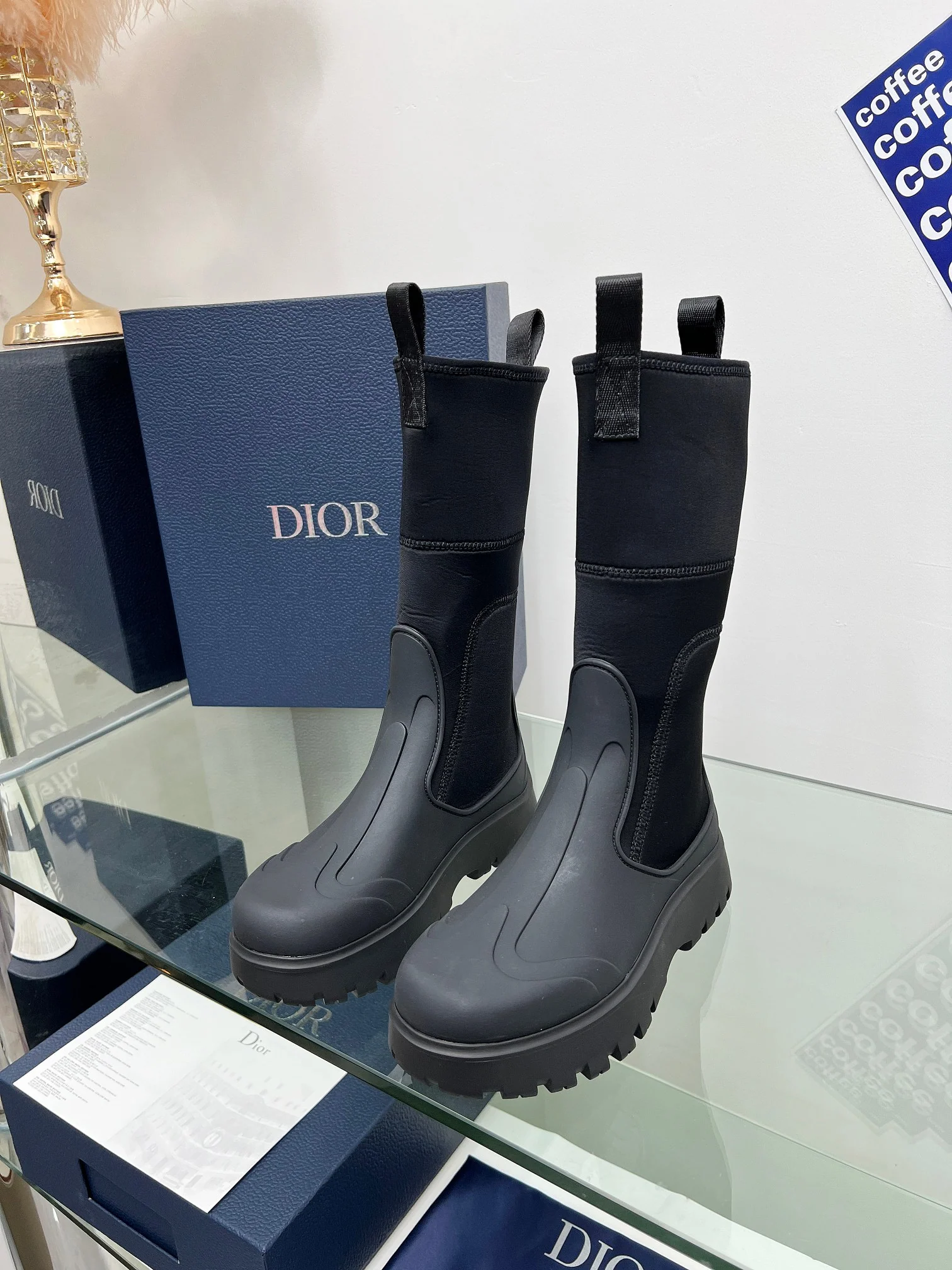 Коллекция Dior 2023 года с подиума - Ботинки Dr. Martens - Унисекс - Черные