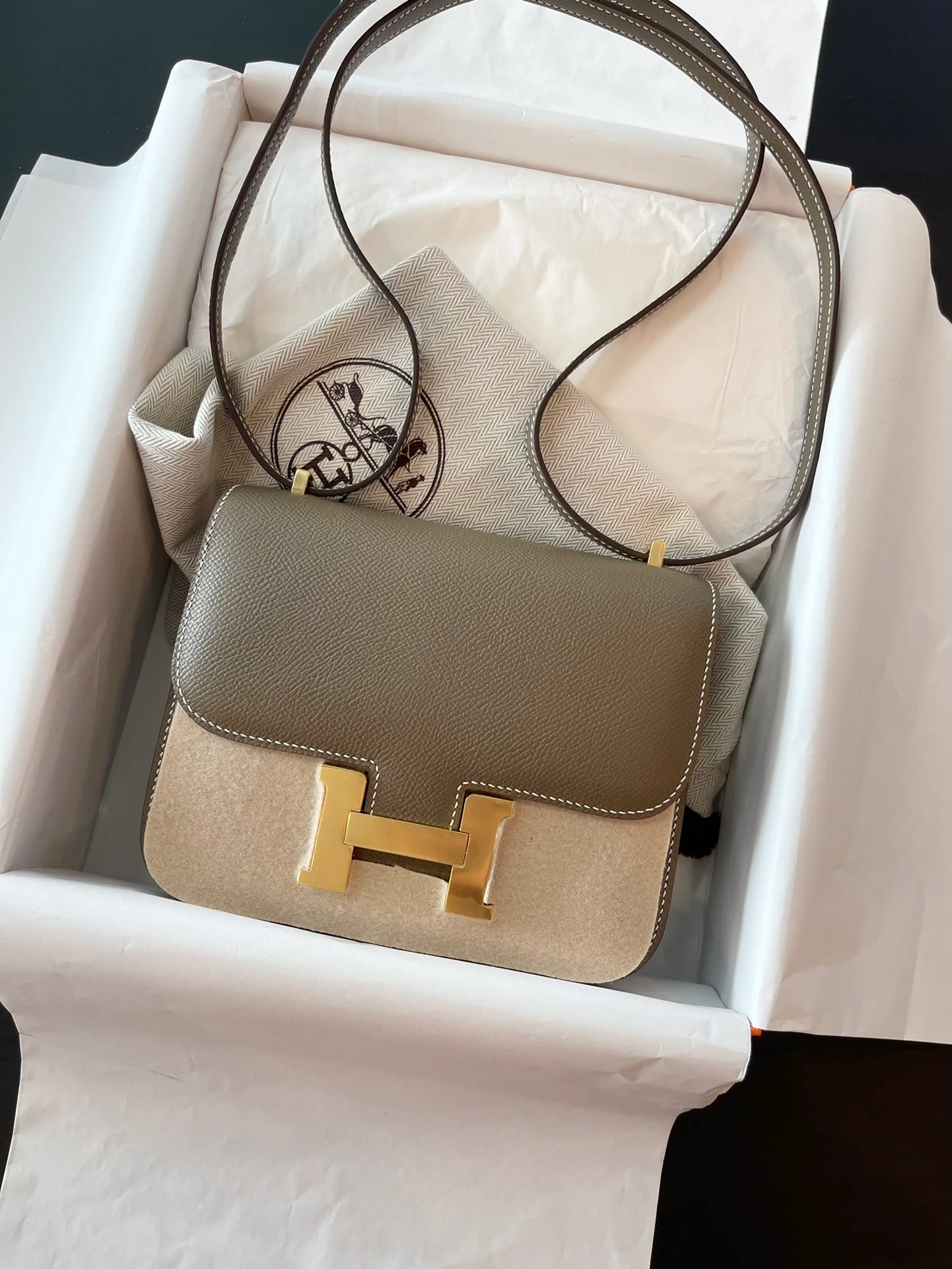 Hermes-constance-mini-epsom-elephant серо-золотая пряжка