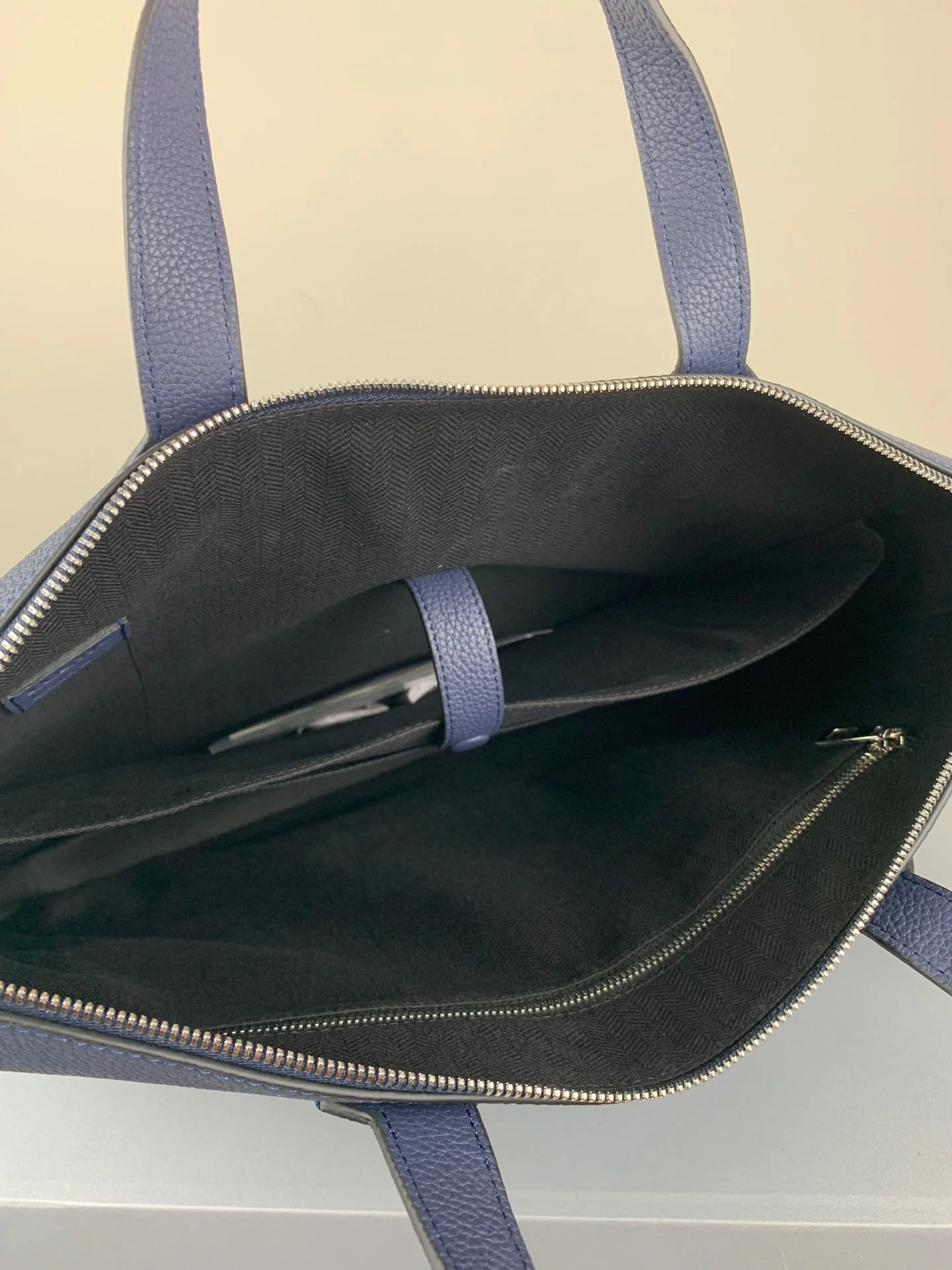 Loewe-goya-simple-briefcase