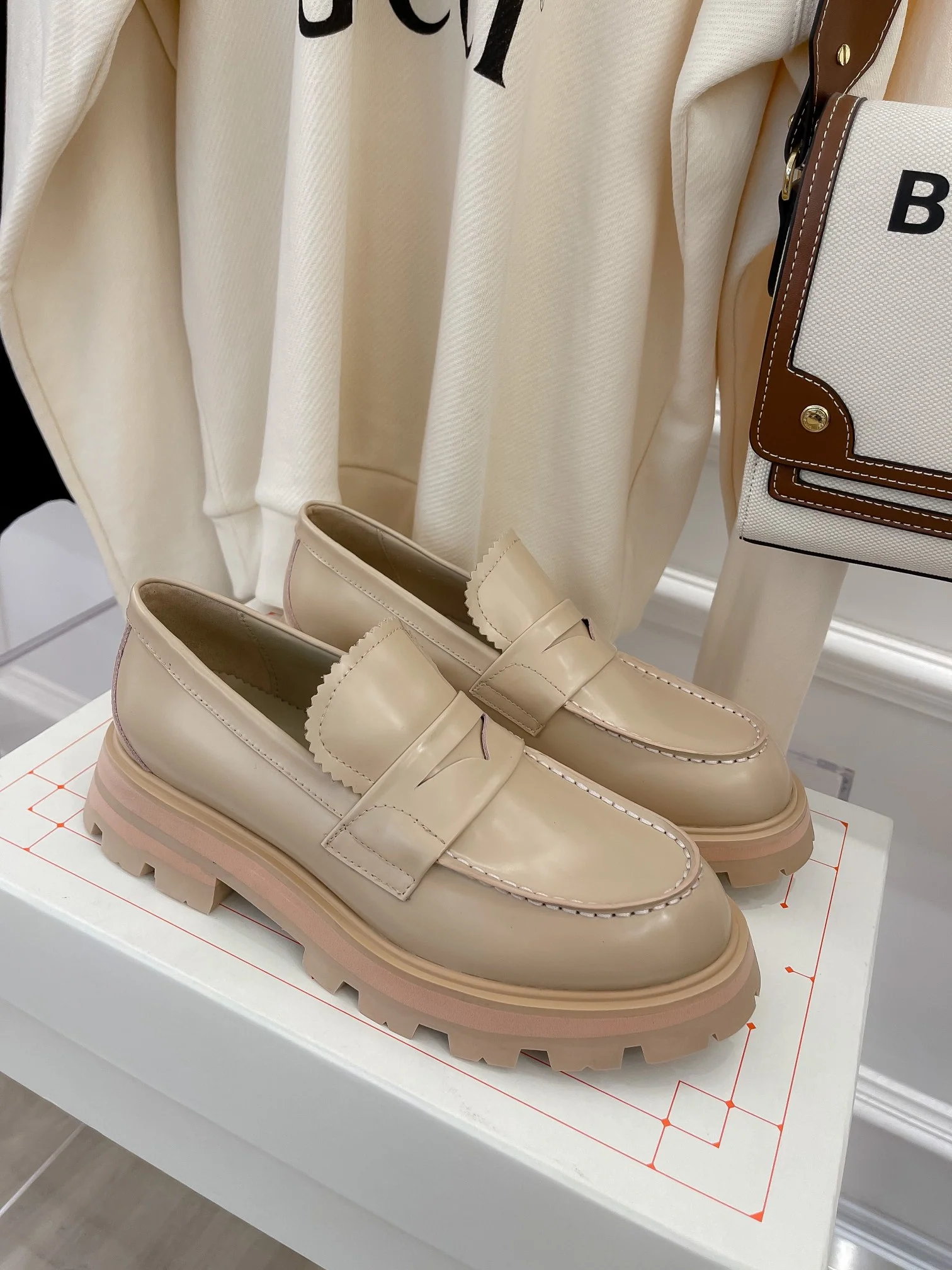 лоферы на платформе McQueen