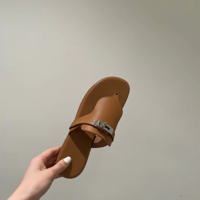 Кожаные тапочки Hermes-kelly