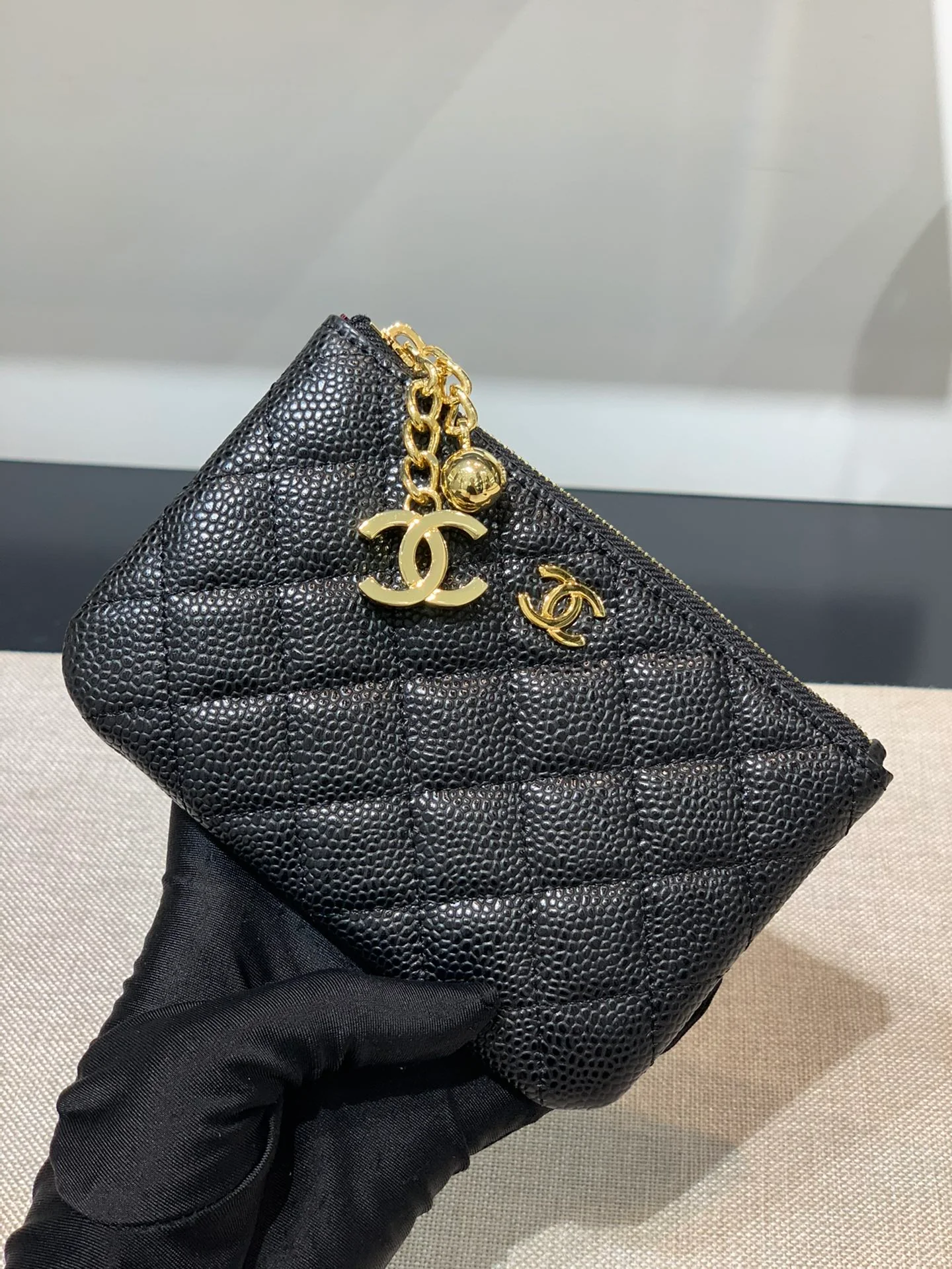 Chanel-经典双C 黑金 拉链零钱包/钥匙包