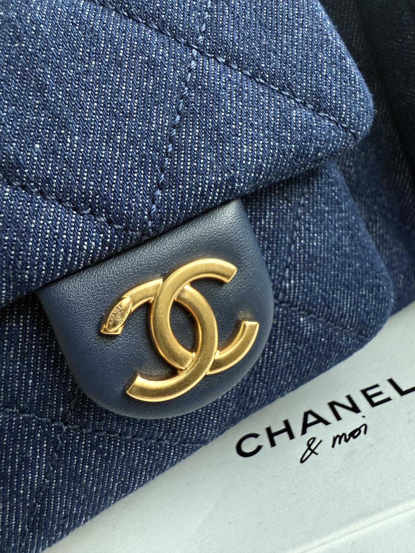 Chanel 25 Chobo Denim Small - Темно-синий