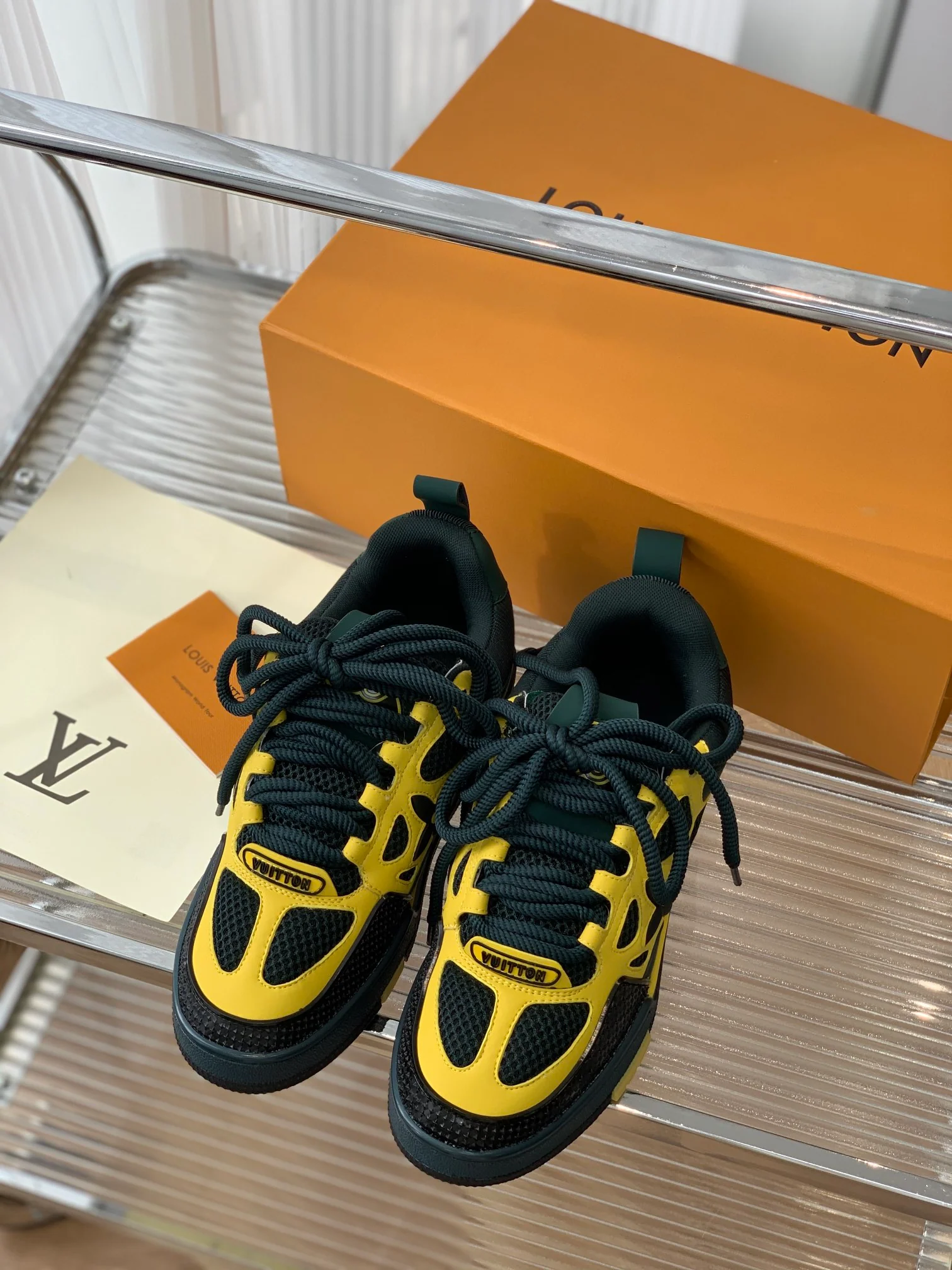 Новинка сезона осень/зима 2022 - кроссовки SK8 Puff - унисекс