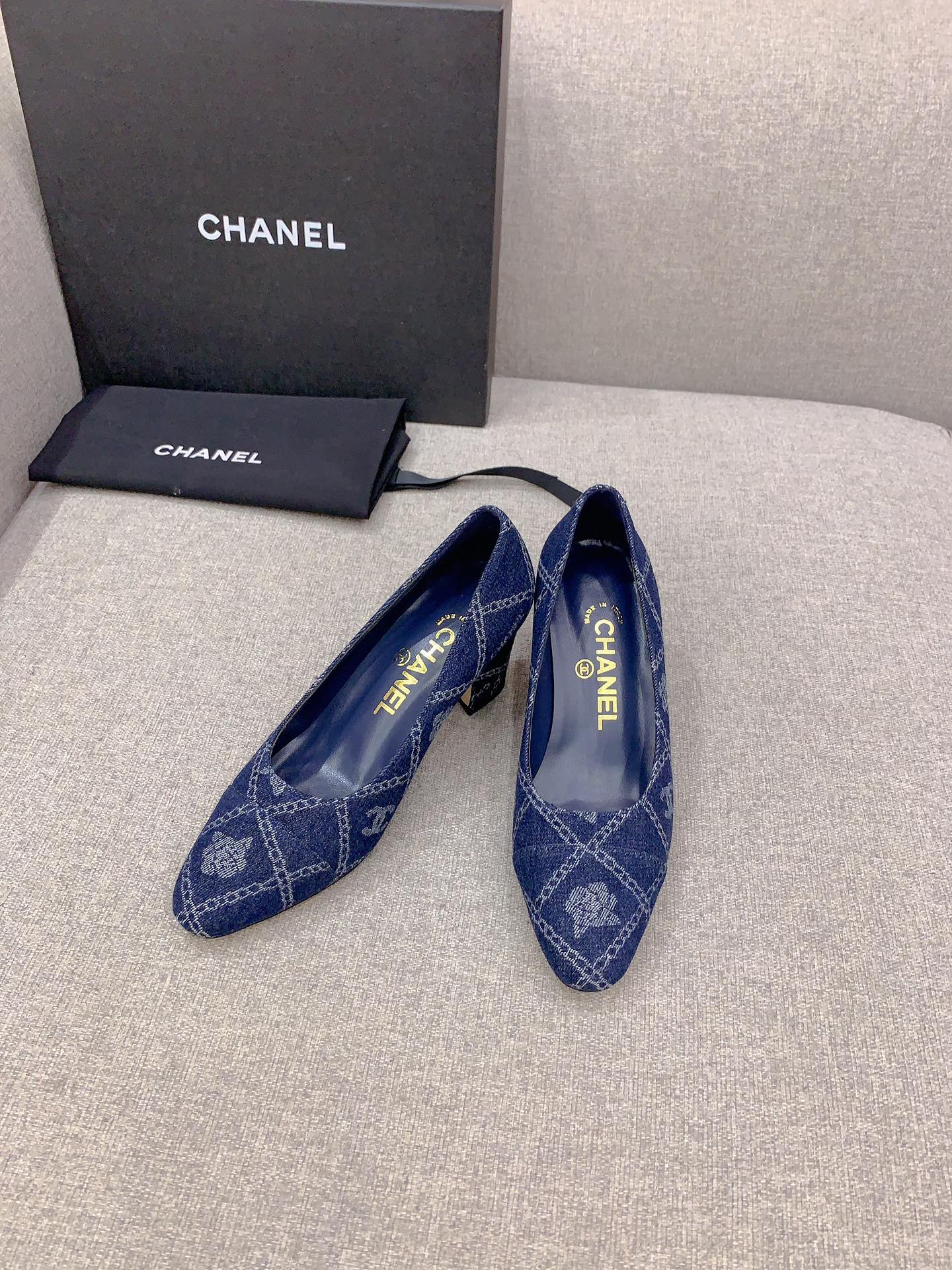 Chanel - Джинсовые туфли на массивном каблуке - Темно-синие