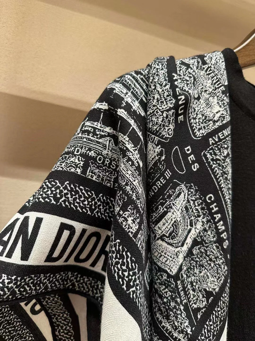 Большой носовой платок Dior 2024 в форме карты — черно-белый