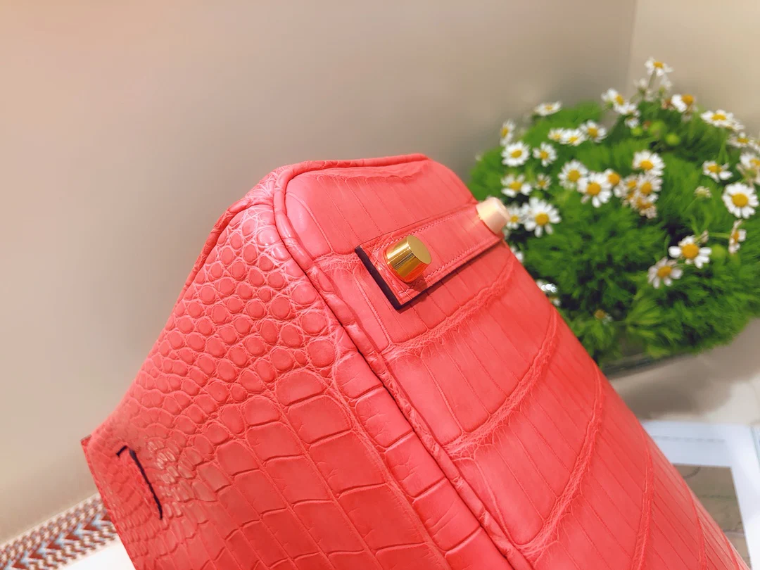 Hermes-birkin-25-American crocodile-a5-mat-croco-handle-red azalea-gold buckle