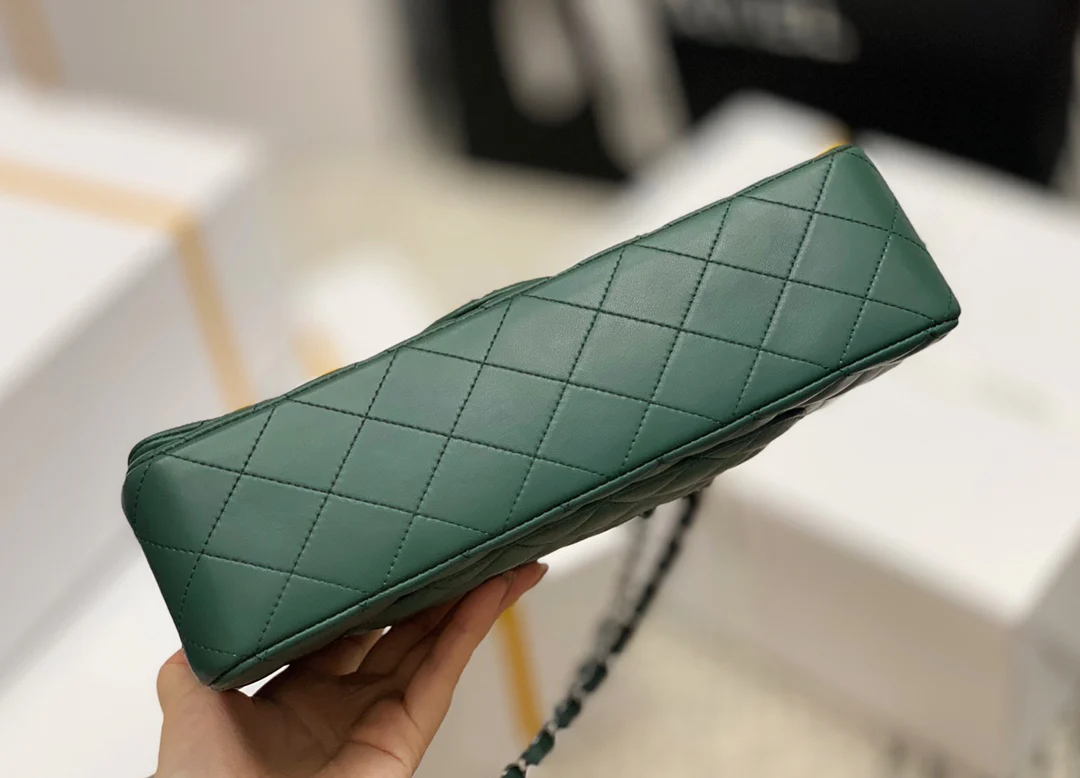 Сумка Chanel из овечьей кожи CF — зеленая с серебристой фурнитурой — 25 см