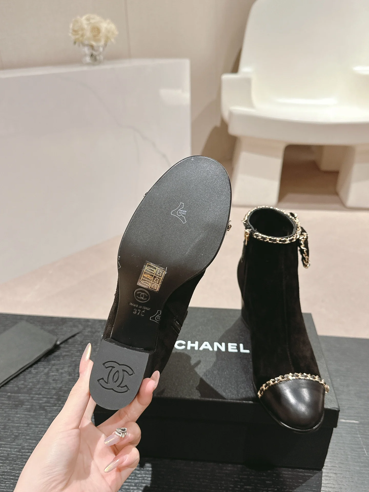 Ботинки на высоком каблуке Chanel 2024 Ribbon - черные