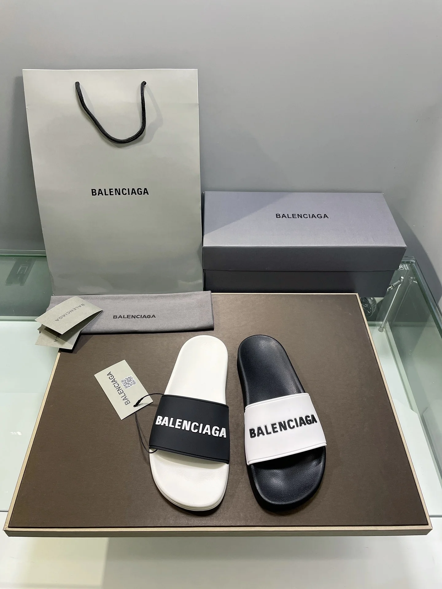 Balenciaga - Новая модель 2022 года - Тапочки с эффектом памяти и улучшенной упругостью - 8
