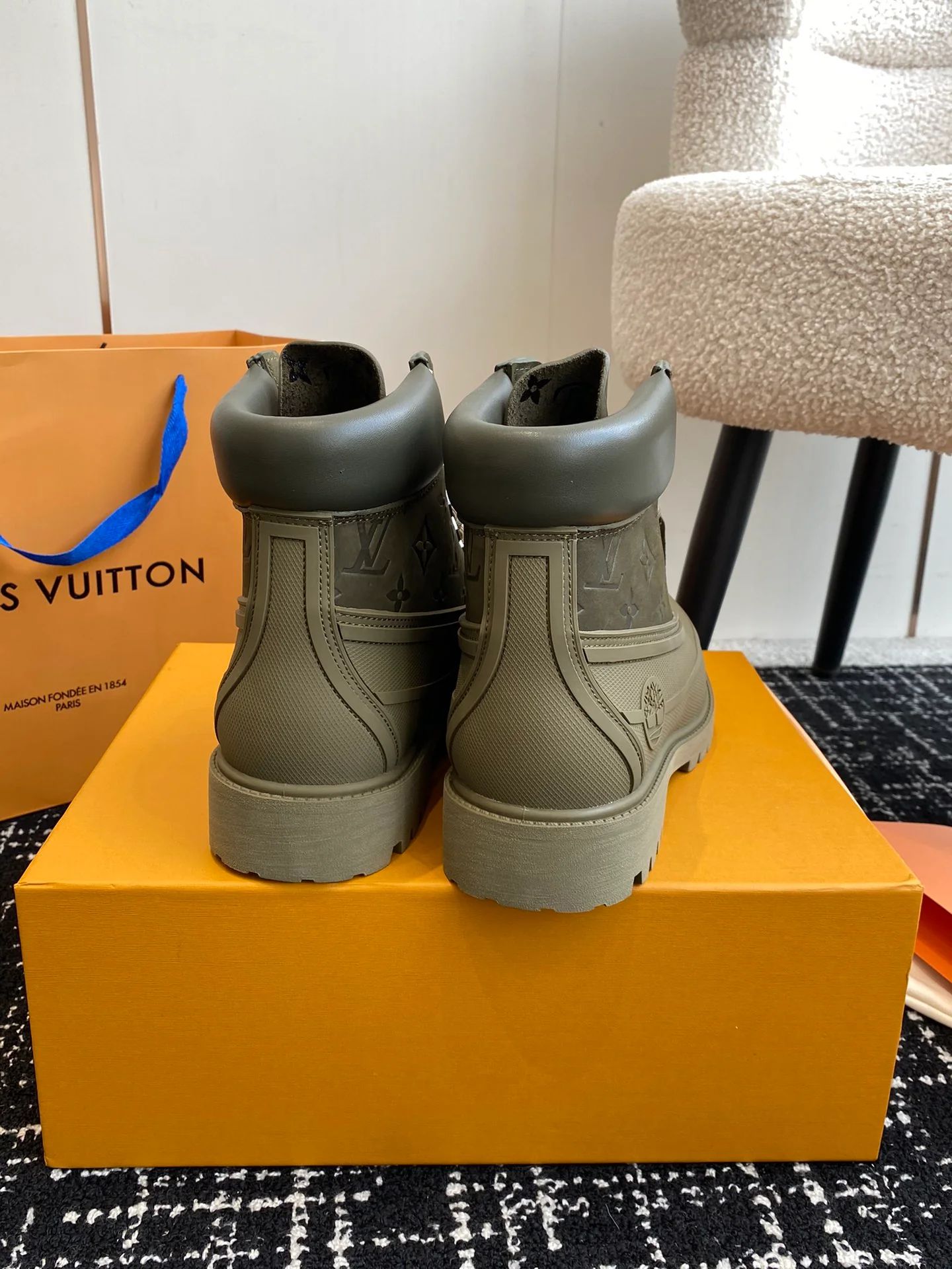 Кожаные ботильоны LV-2024 - темно-зеленые