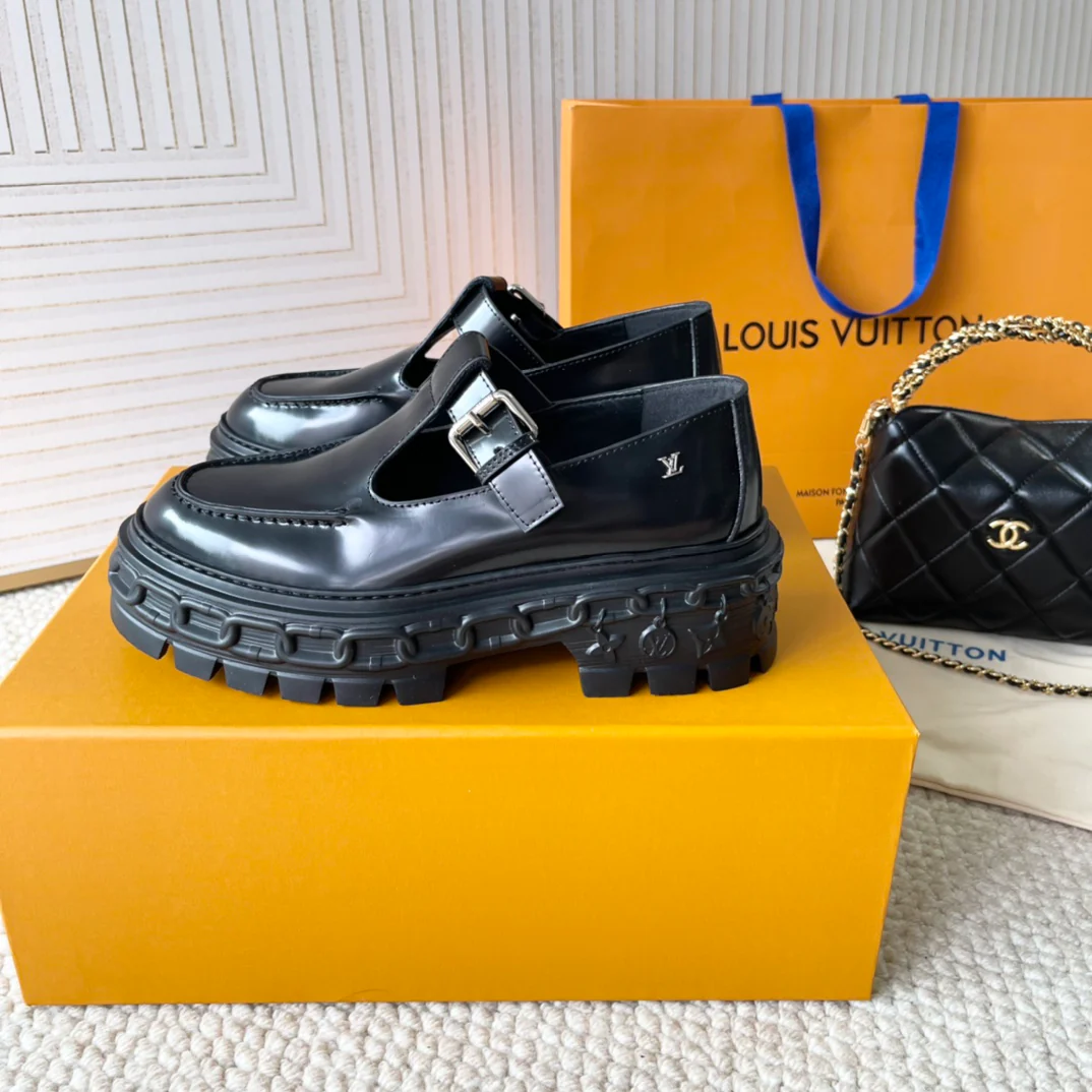 Лоферы на платформе LV-2024 - черные