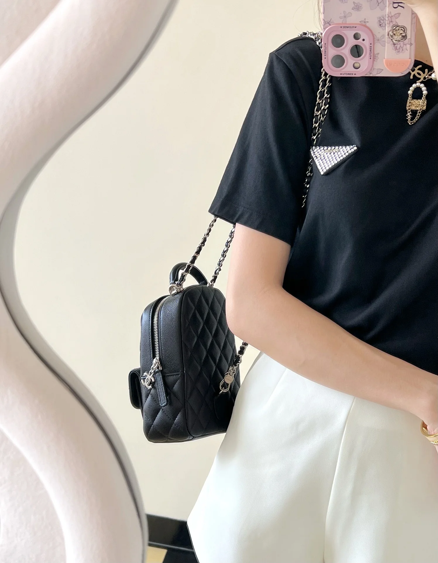 Chanel - Многофункциональный небольшой рюкзак - Черный с серебряной пряжкой