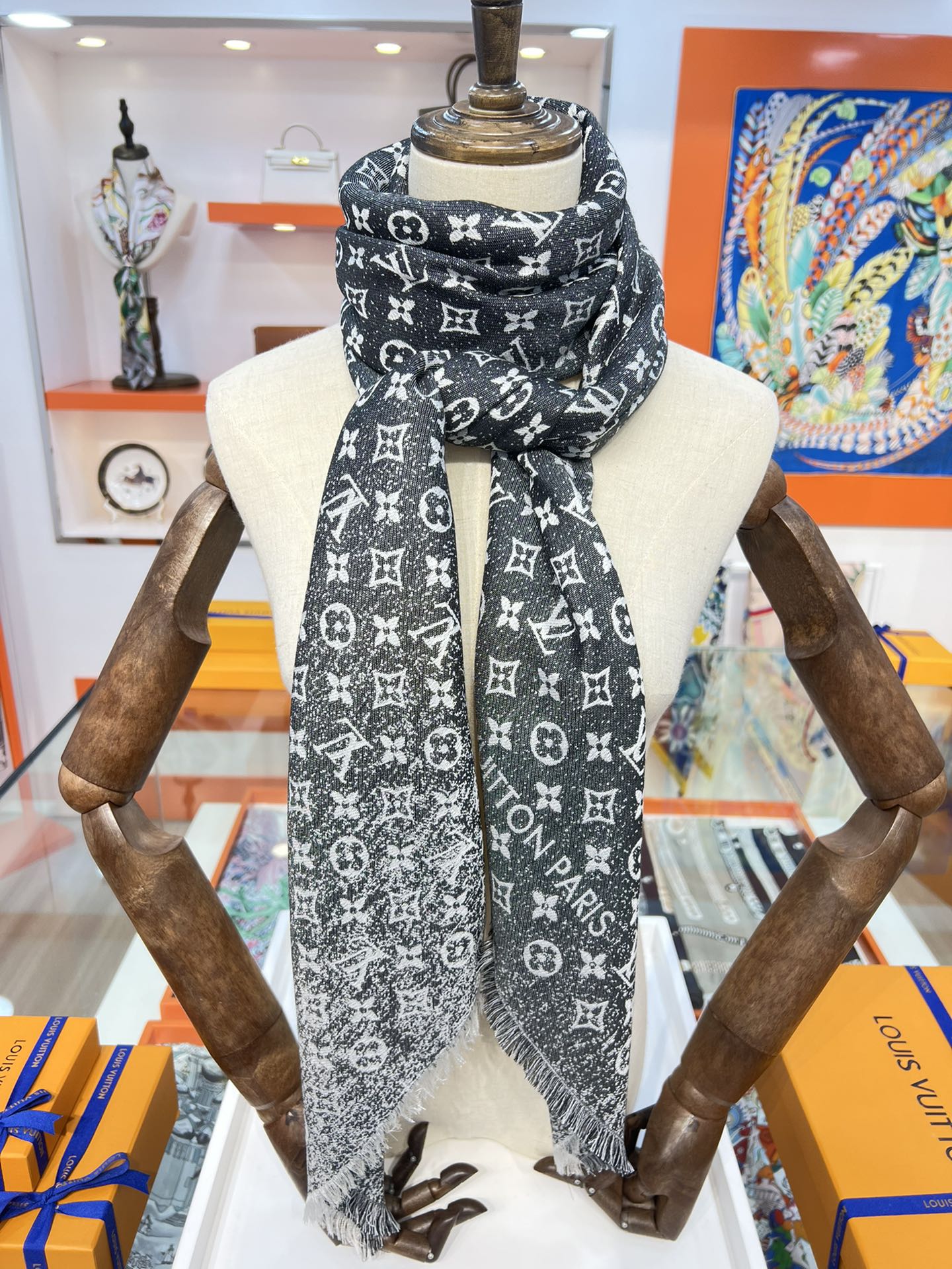 LV - Градиентная джинсовая шаль с монограммой - джинсовая ткань - градиент - 142 - 5 см