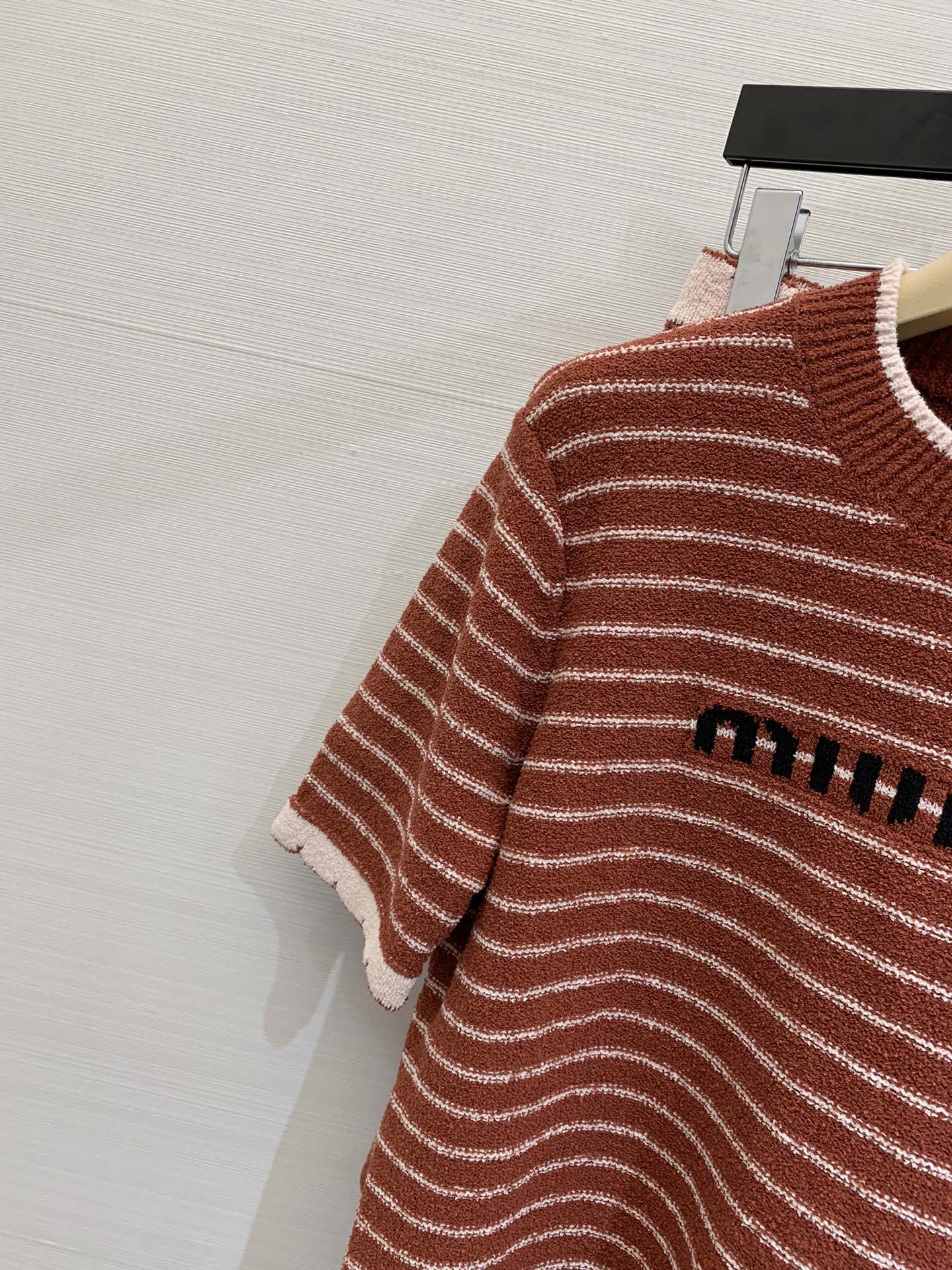 Miu Miu - 2404 - Новинка сезона Весна/Лето - Вязаный комплект в полоску - Коричневый