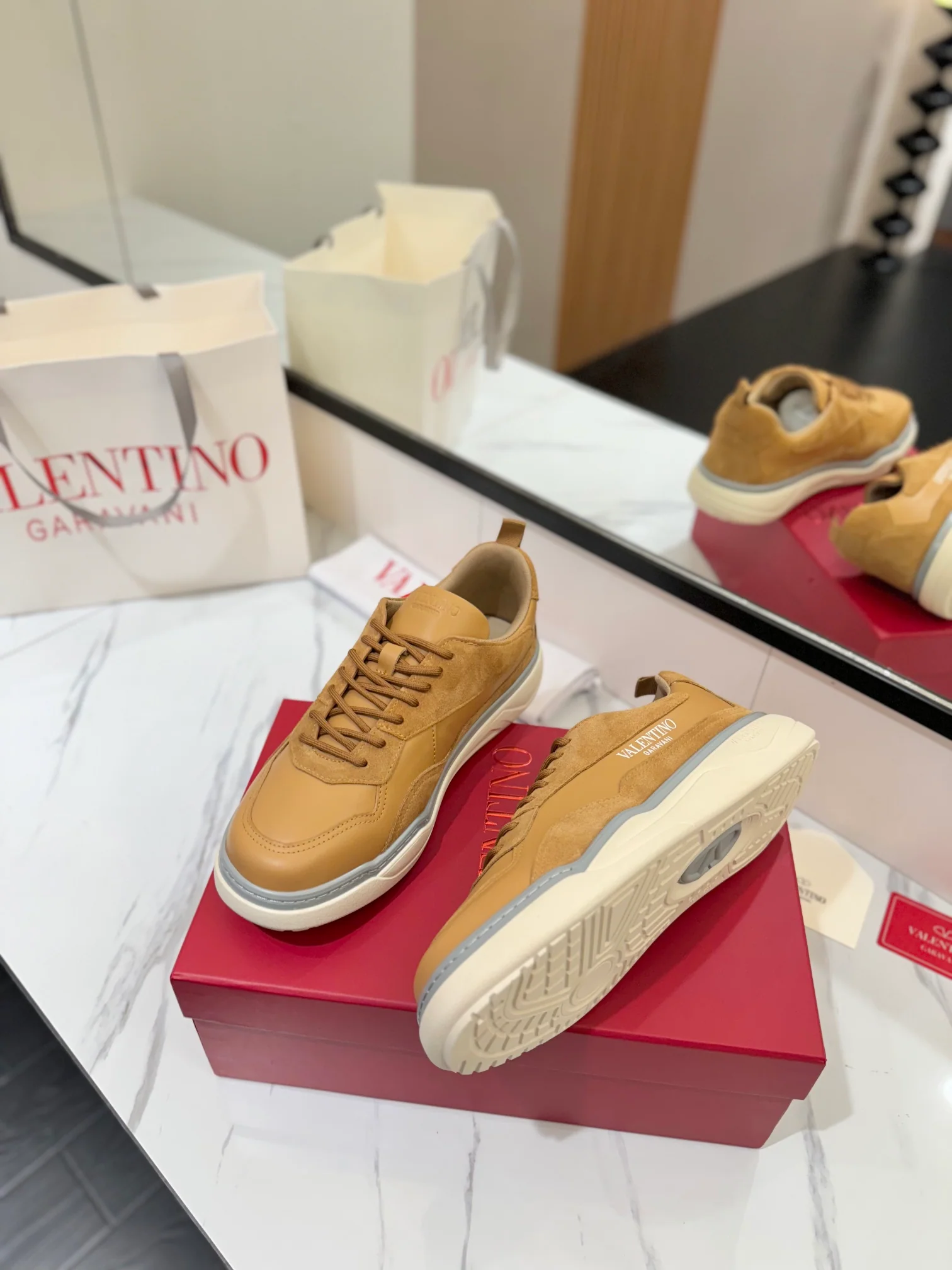 Valentino - Повседневные кроссовки - Коричневые