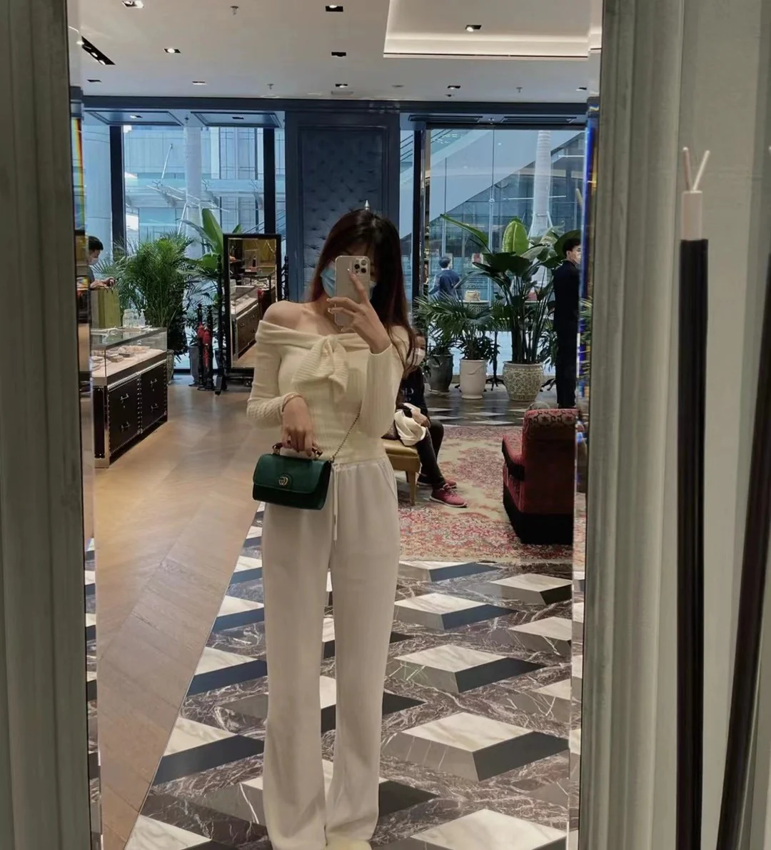 Сумка Gucci Retro с бамбуковой цепочкой - Большая - 1