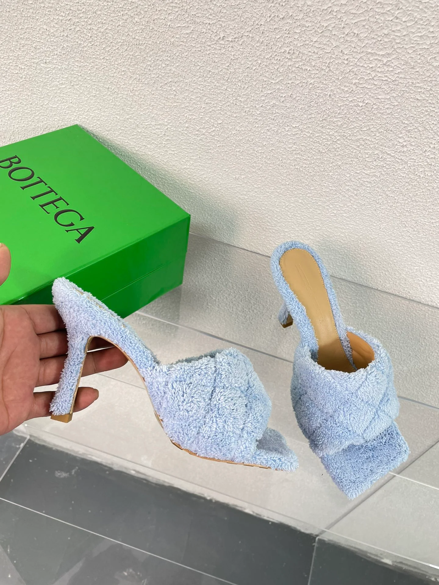 Новинка 2023 года от BV - Серия плюшевых тапочек - Тапочки на высоком каблуке - Светло-голубые