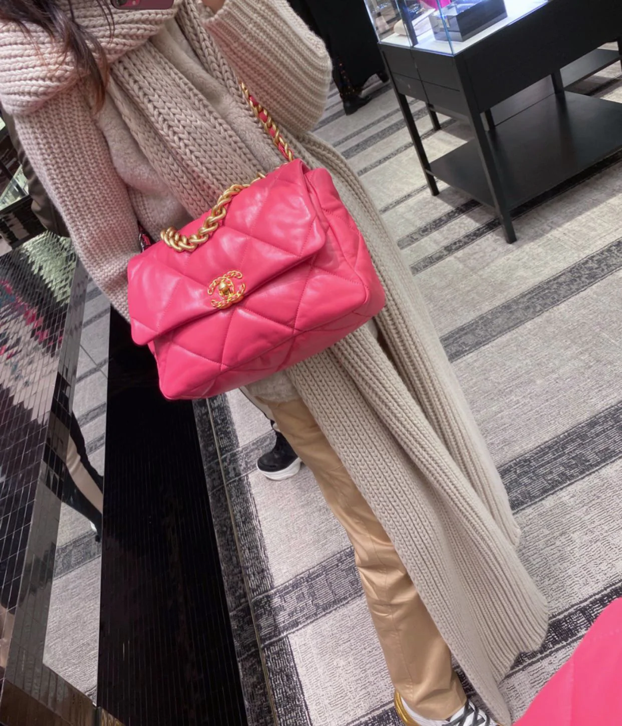 Пудра для помады Chanel 19bag Medium