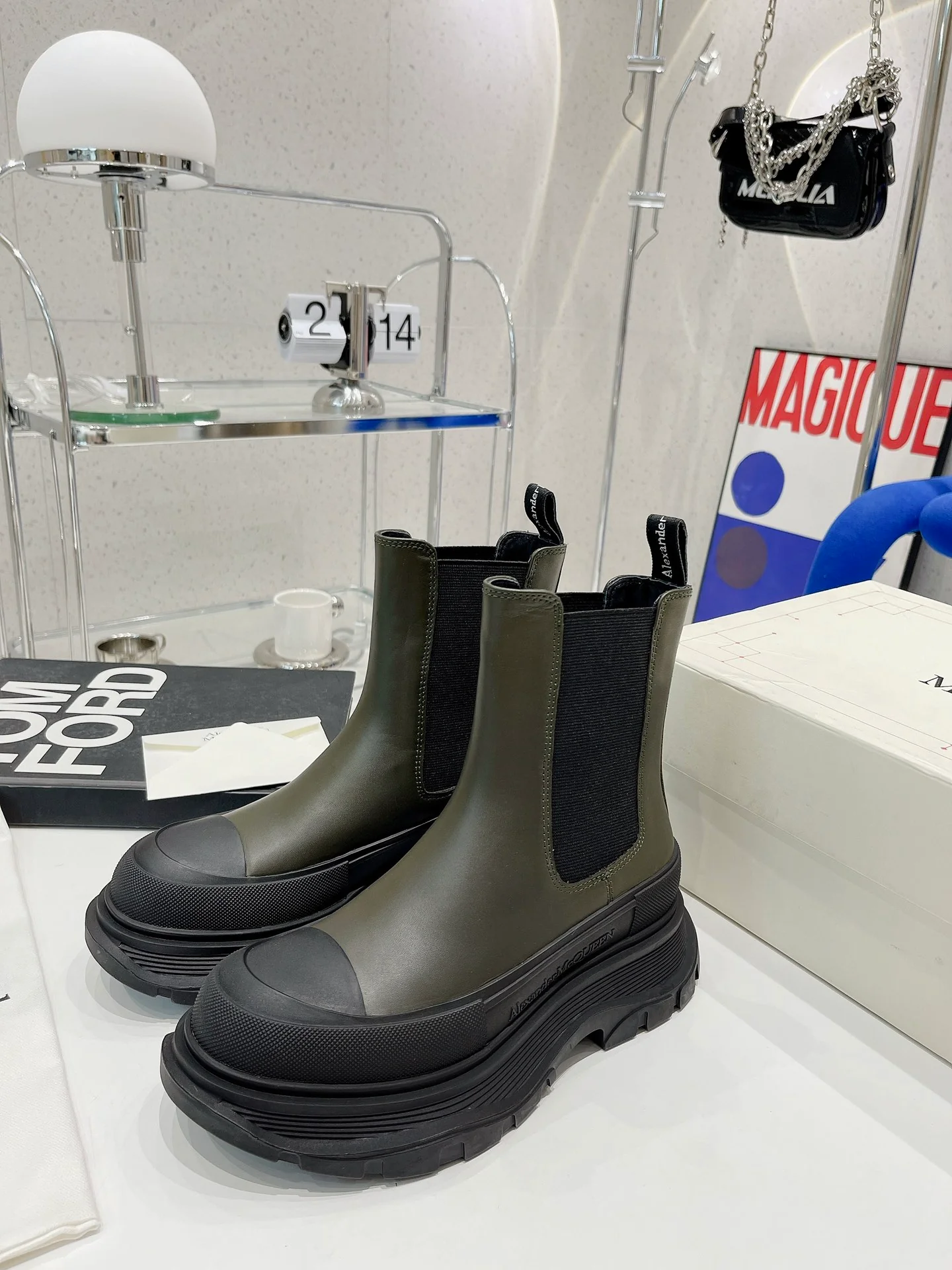 Коллекция McQueen 2022 года с подиума - Ботильоны