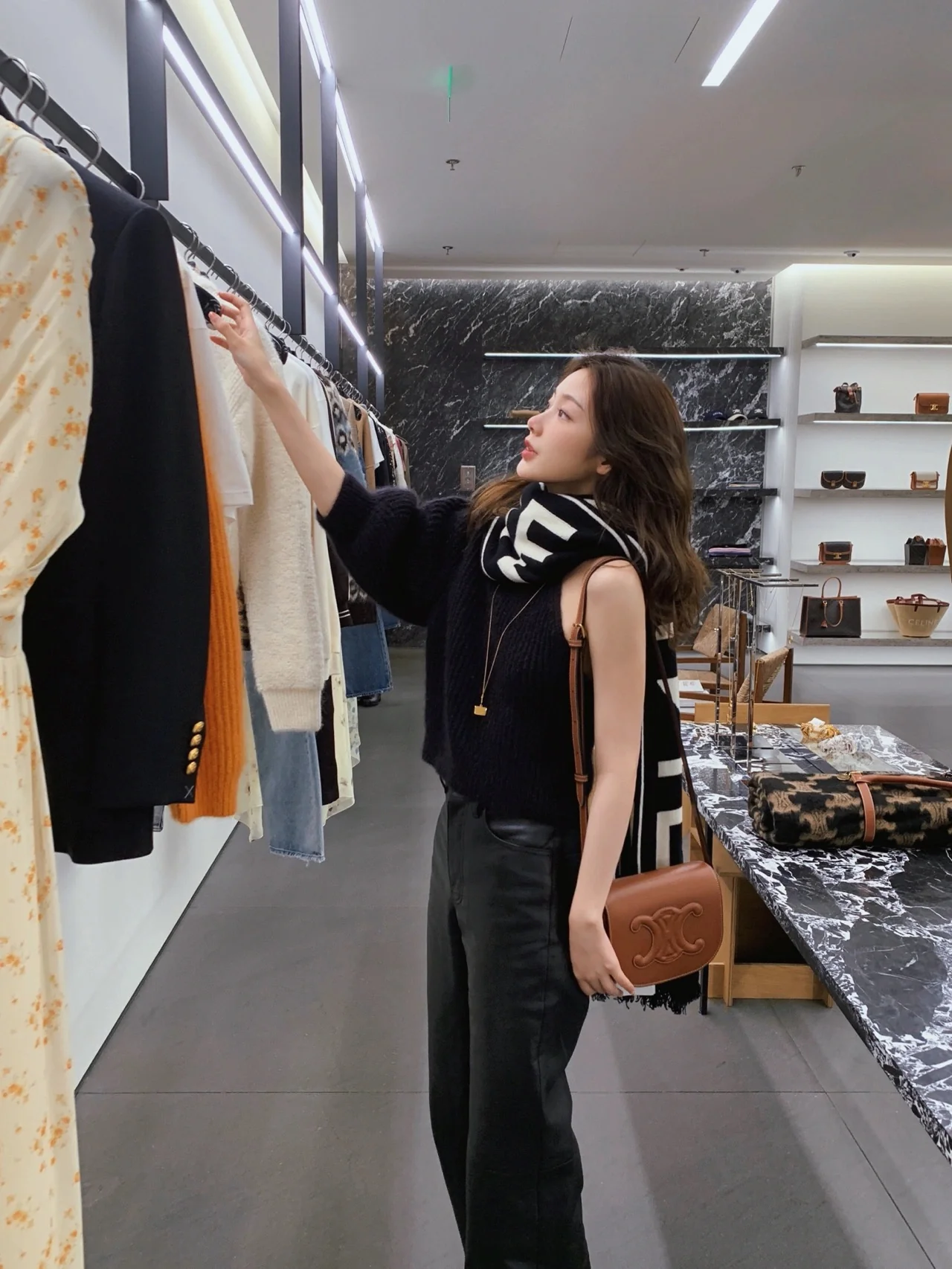 Celine-folco-cuir-triomphe-сумочка-2