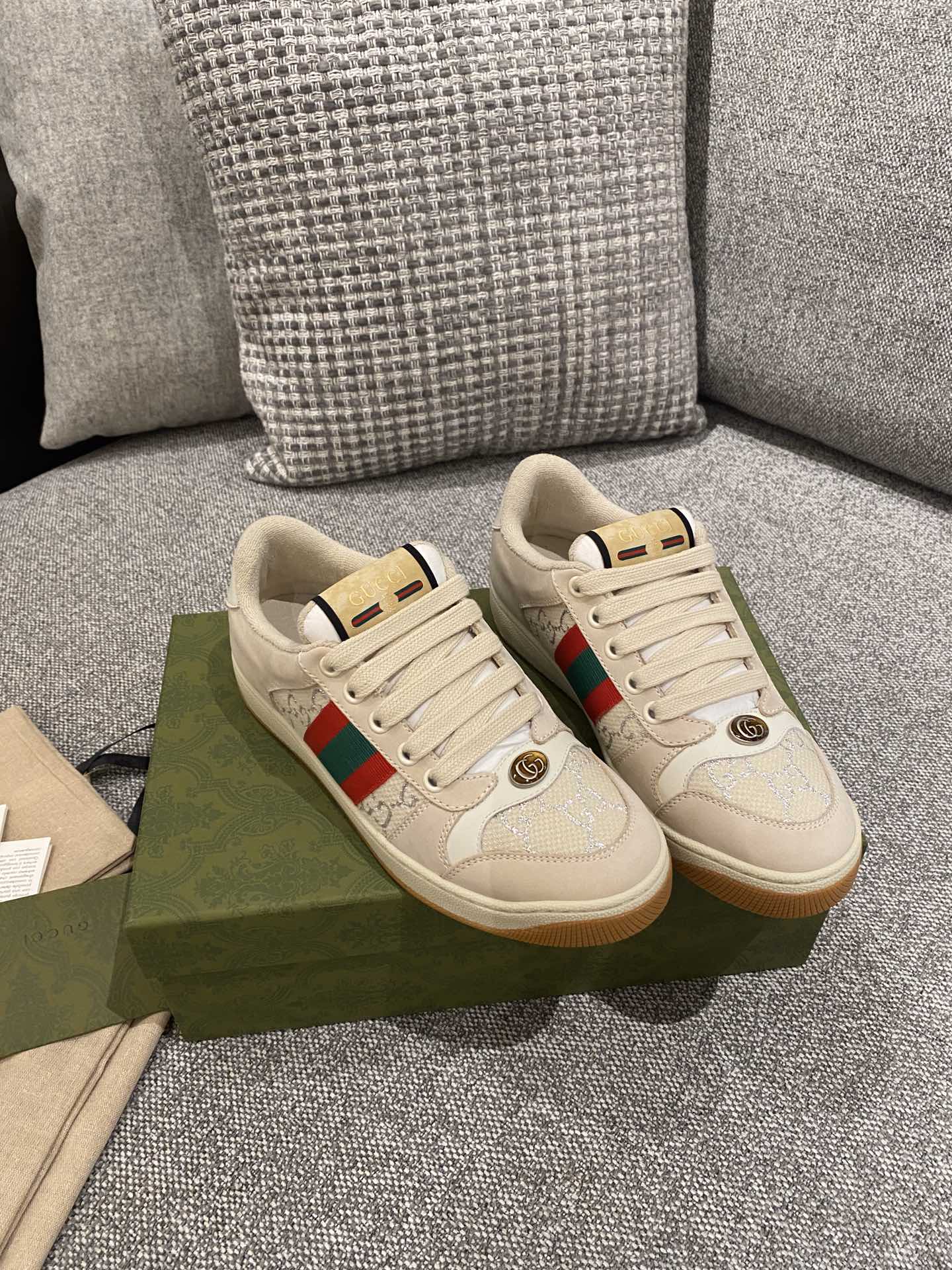 Gucci - Кроссовки - Повседневная обувь - 1