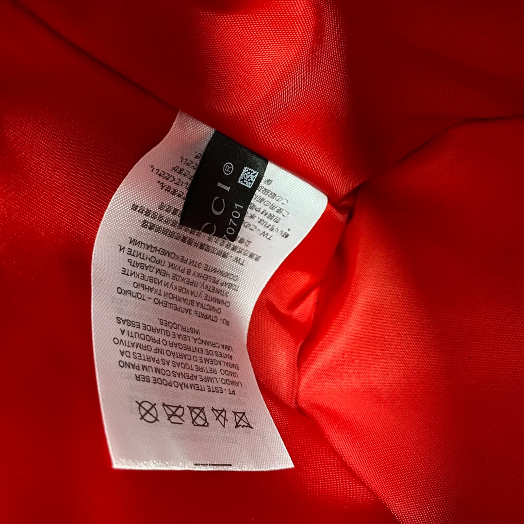 Детская сумка-ведро Gucci с рисунком божьей коровки — стиль Шэнь Мэнчэнь.