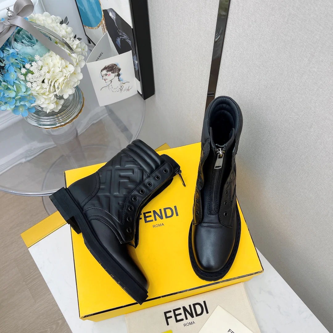 Ботильоны Fendi на молнии
