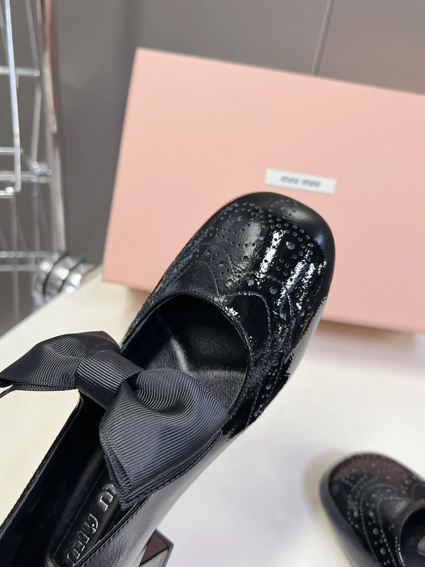 Miu Miu - Классические туфли Мэри Джейн с бантом - Черные