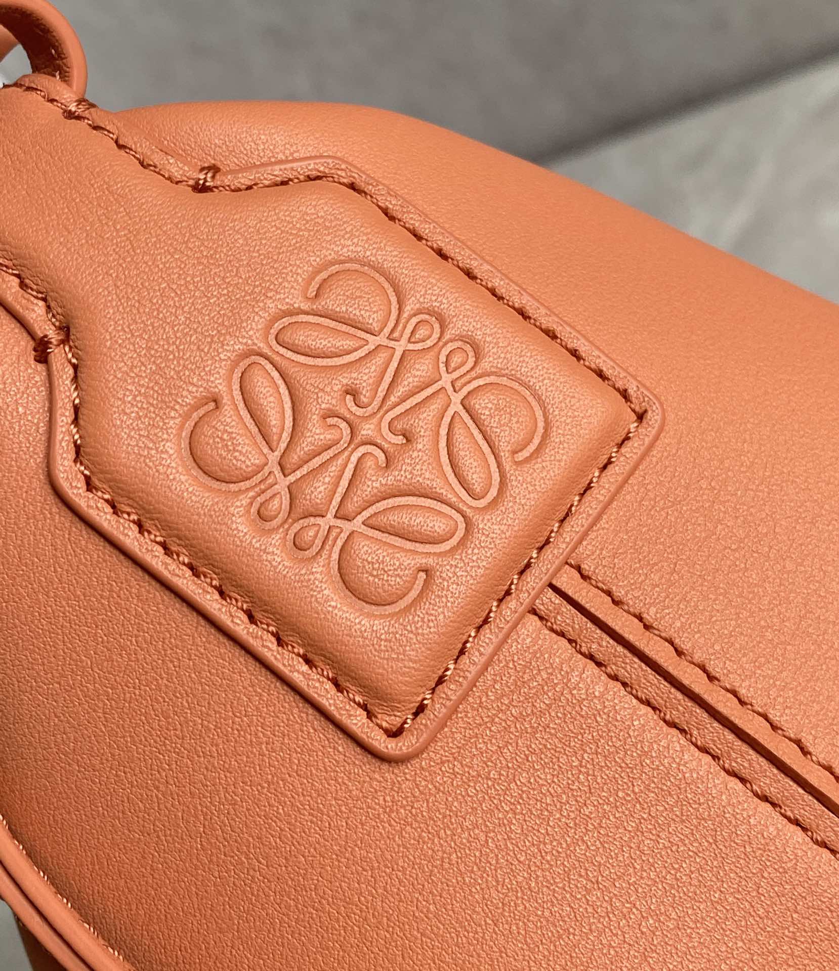 Сумка для обеда Loewe Cubi Panerai из телячьей кожи - коричневая