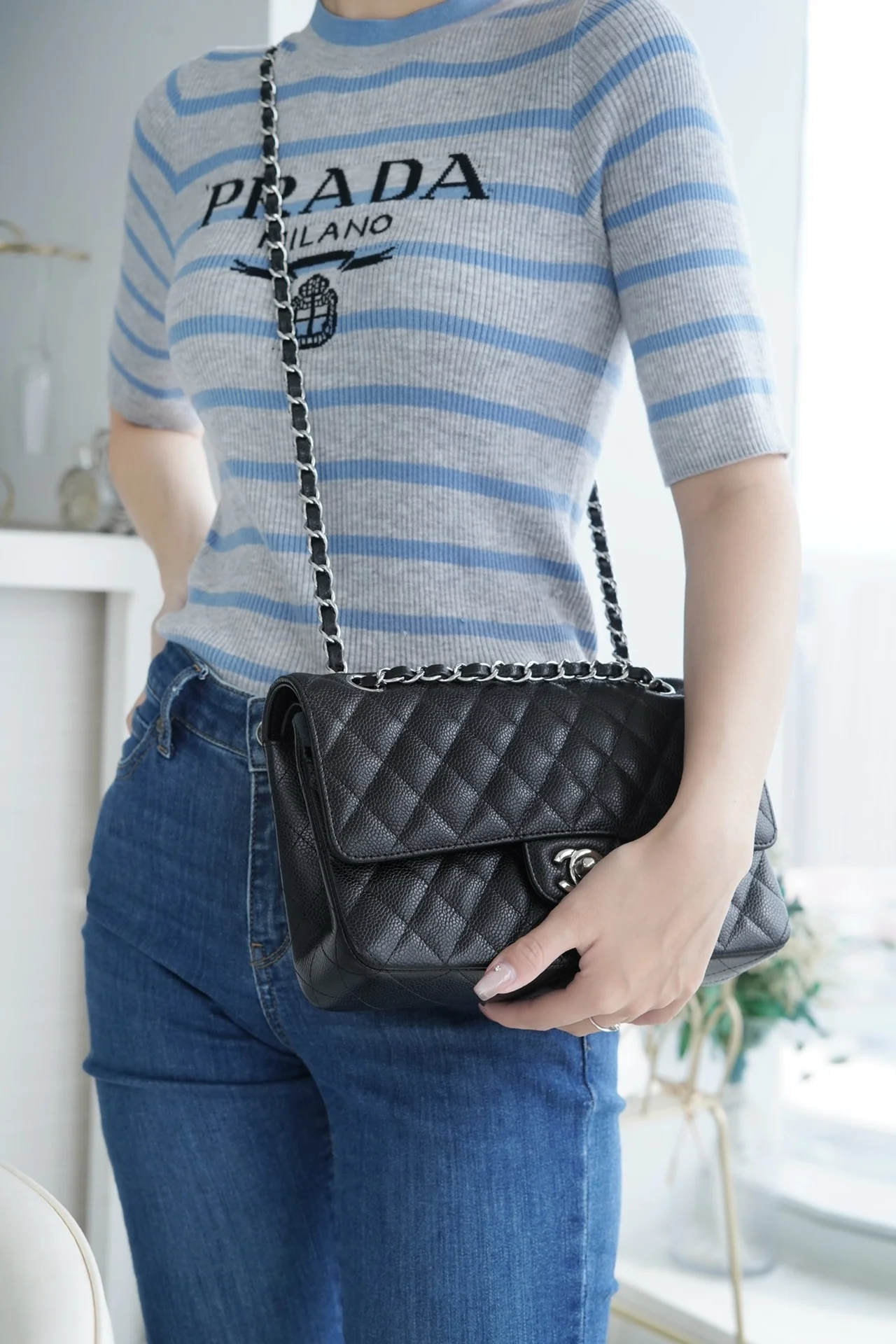 Chanel Classic Flap Caviar Black Medium
