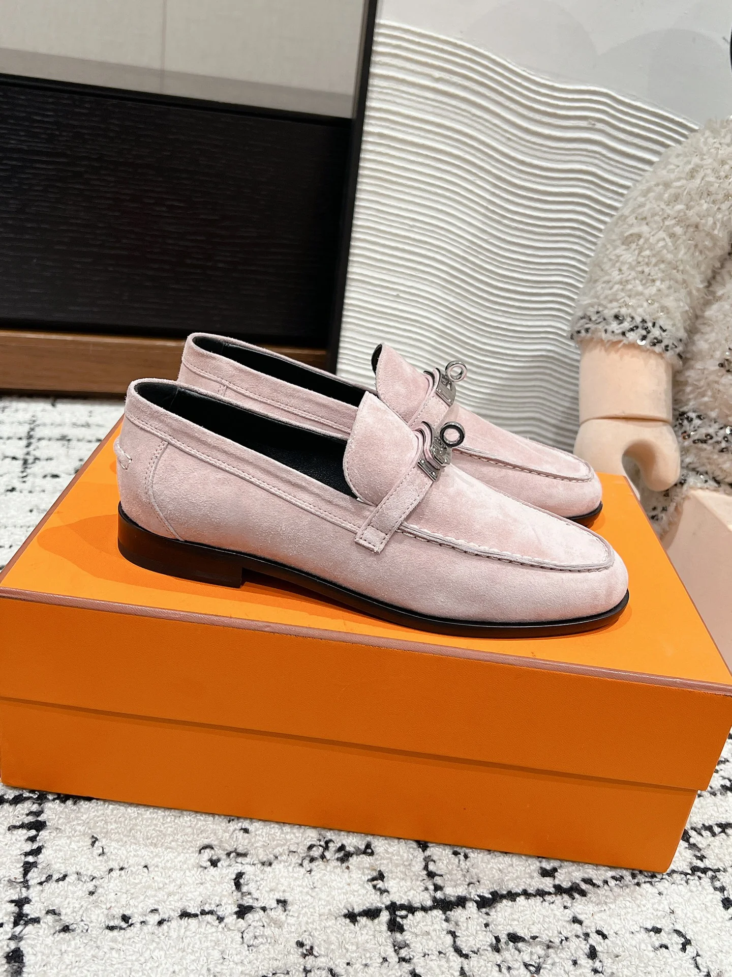 Лоферы Hermes Kelly Buckle 2024 — розовые