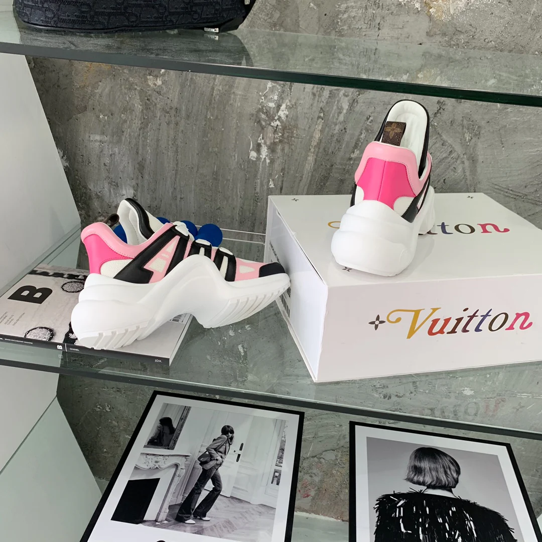 Обувь LV - Массивные кроссовки LV - 21