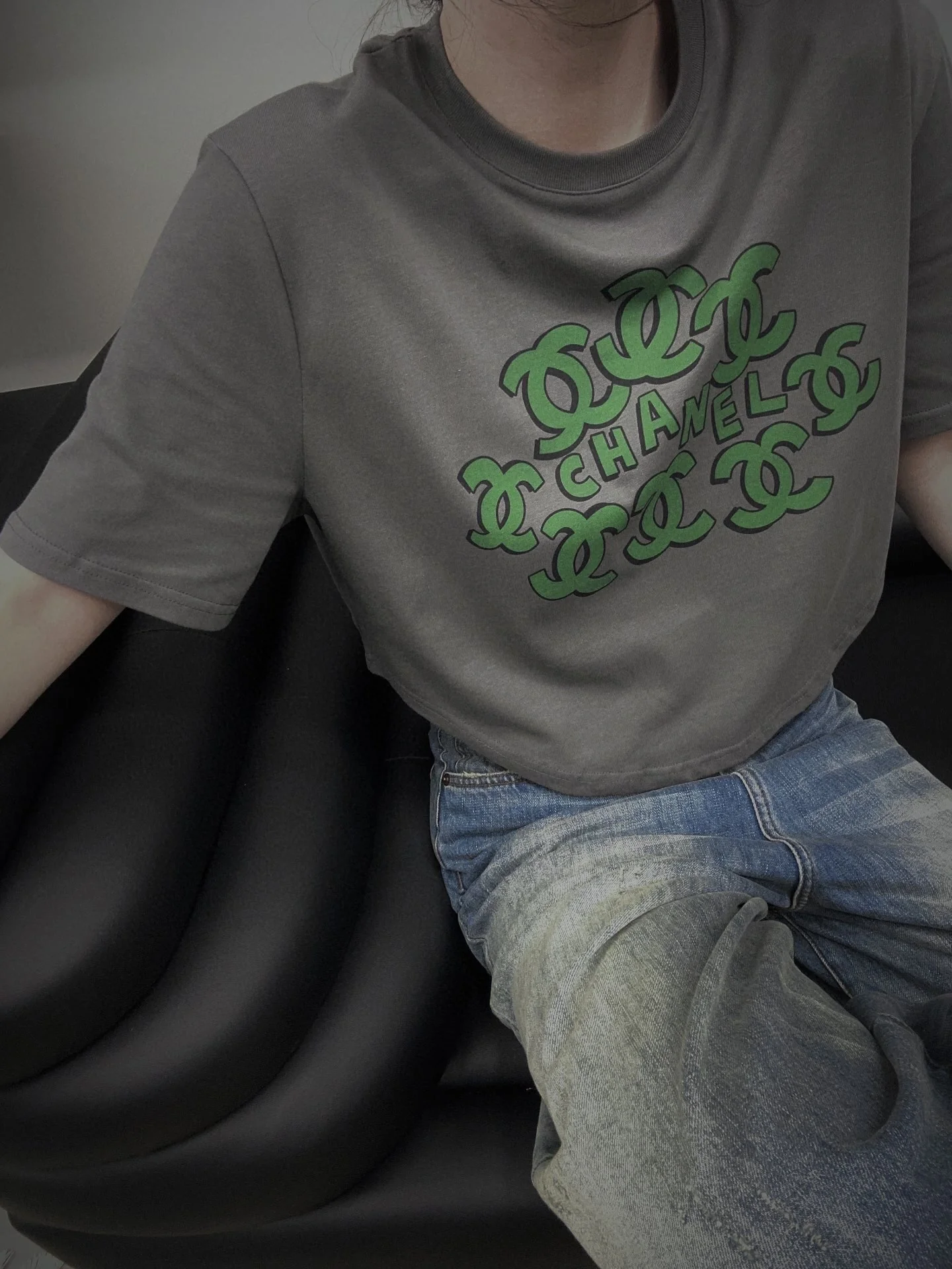 Chanel 2403 - Футболка с коротким рукавом и принтом логотипа (комплект из 3 предметов)