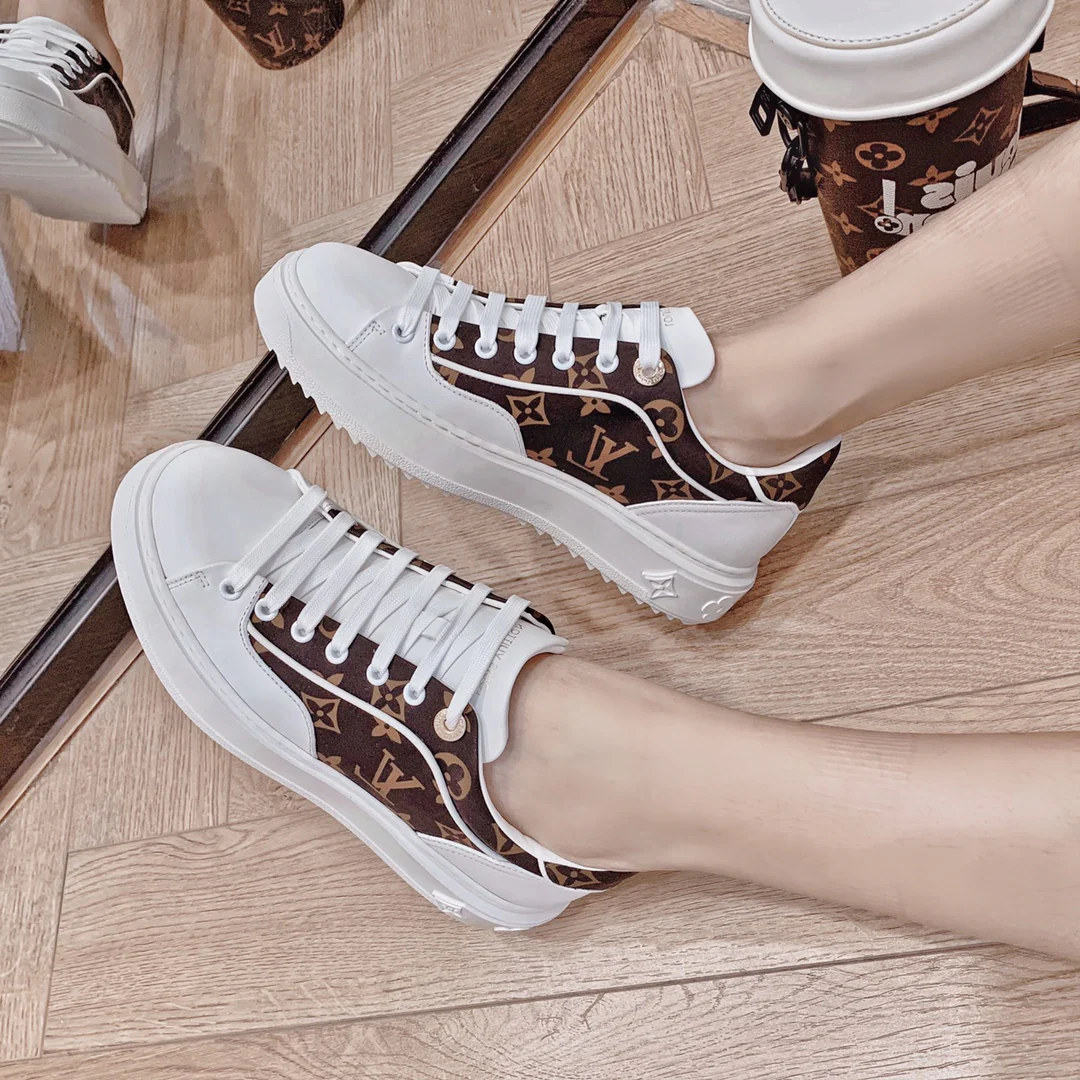 Белые кроссовки LV Classic на платформе - серия Time-Out - монограмма с цветовыми блоками