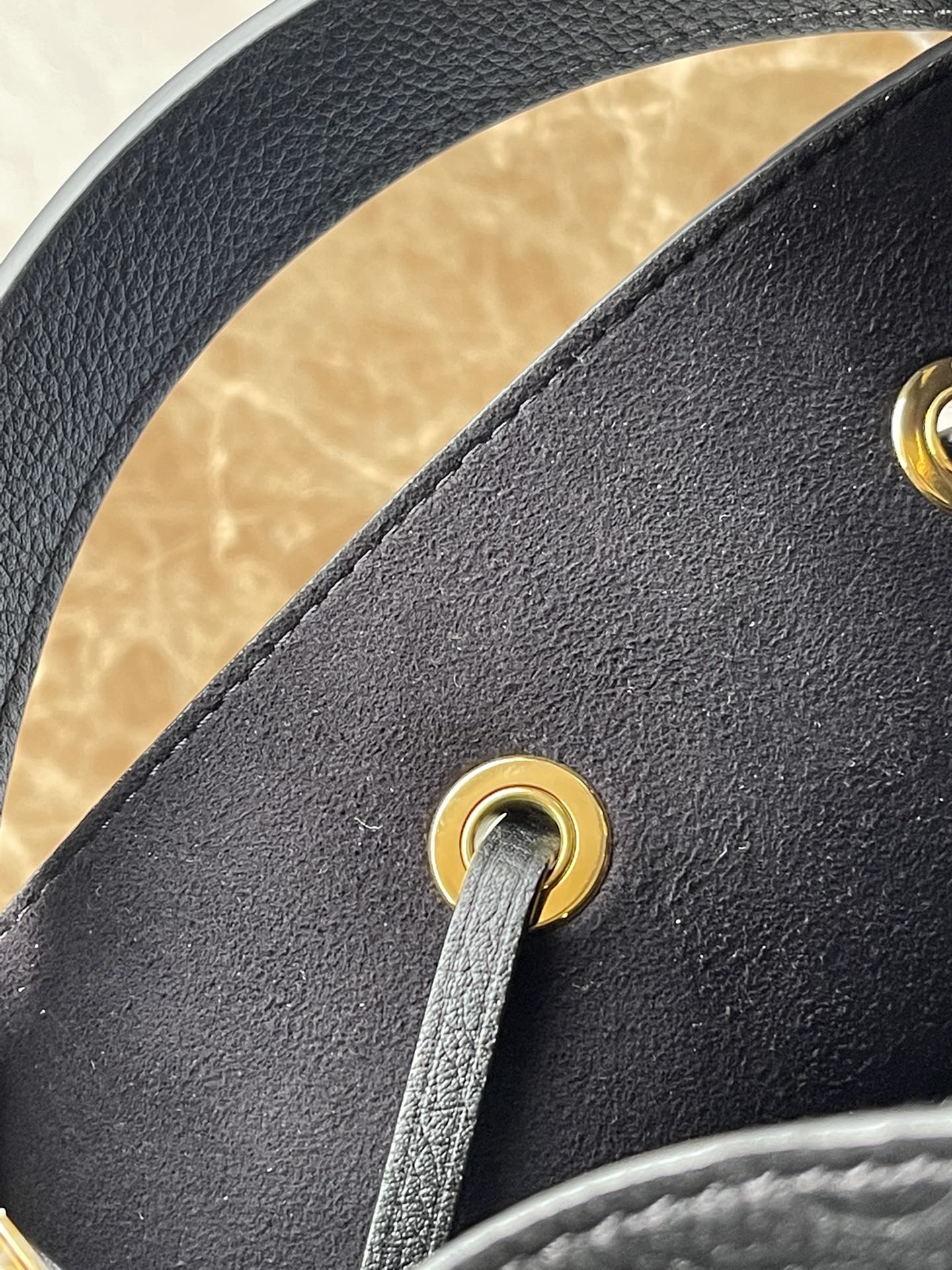 m45256-LV-noenoe Сумка-ведро с монограммой, черная