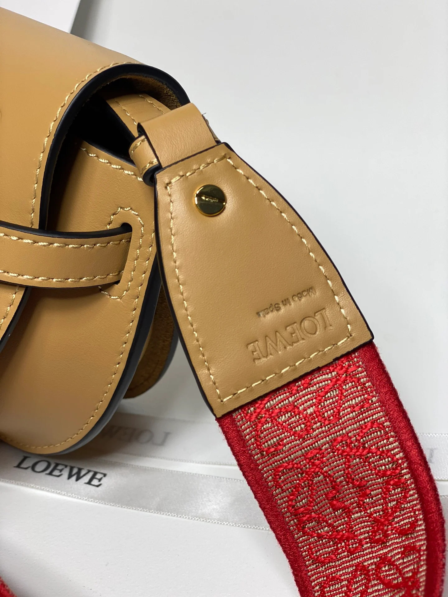 Сумка-седло Loewe-gate Letter с широким плечевым ремнем - мини