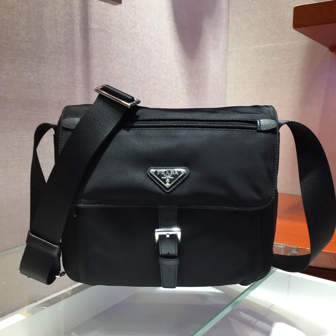 Сумка через плечо Prada Saffiano, унисекс.