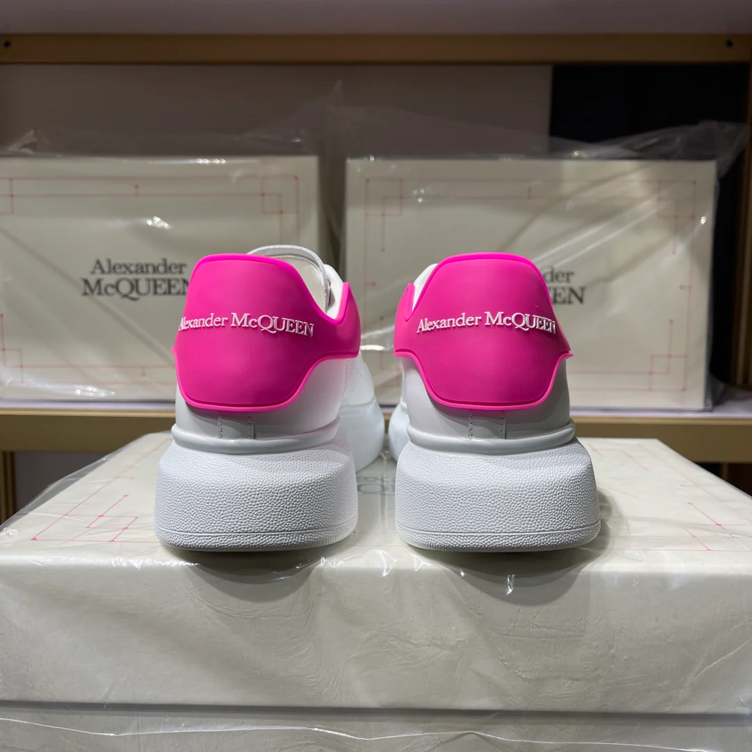 Классические белые кроссовки McQueen - унисекс - розово-красный каблук - премиум-издание