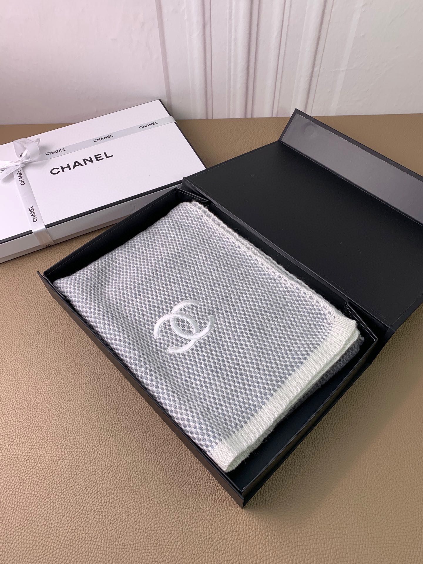 Кашемировый шарф Chanel 2024 - 70-180-серый