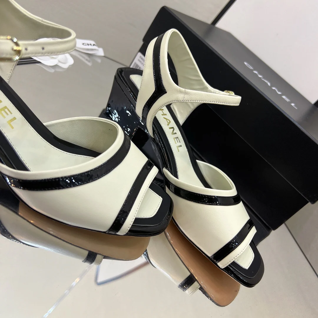 Туфли Chanel с открытым носком