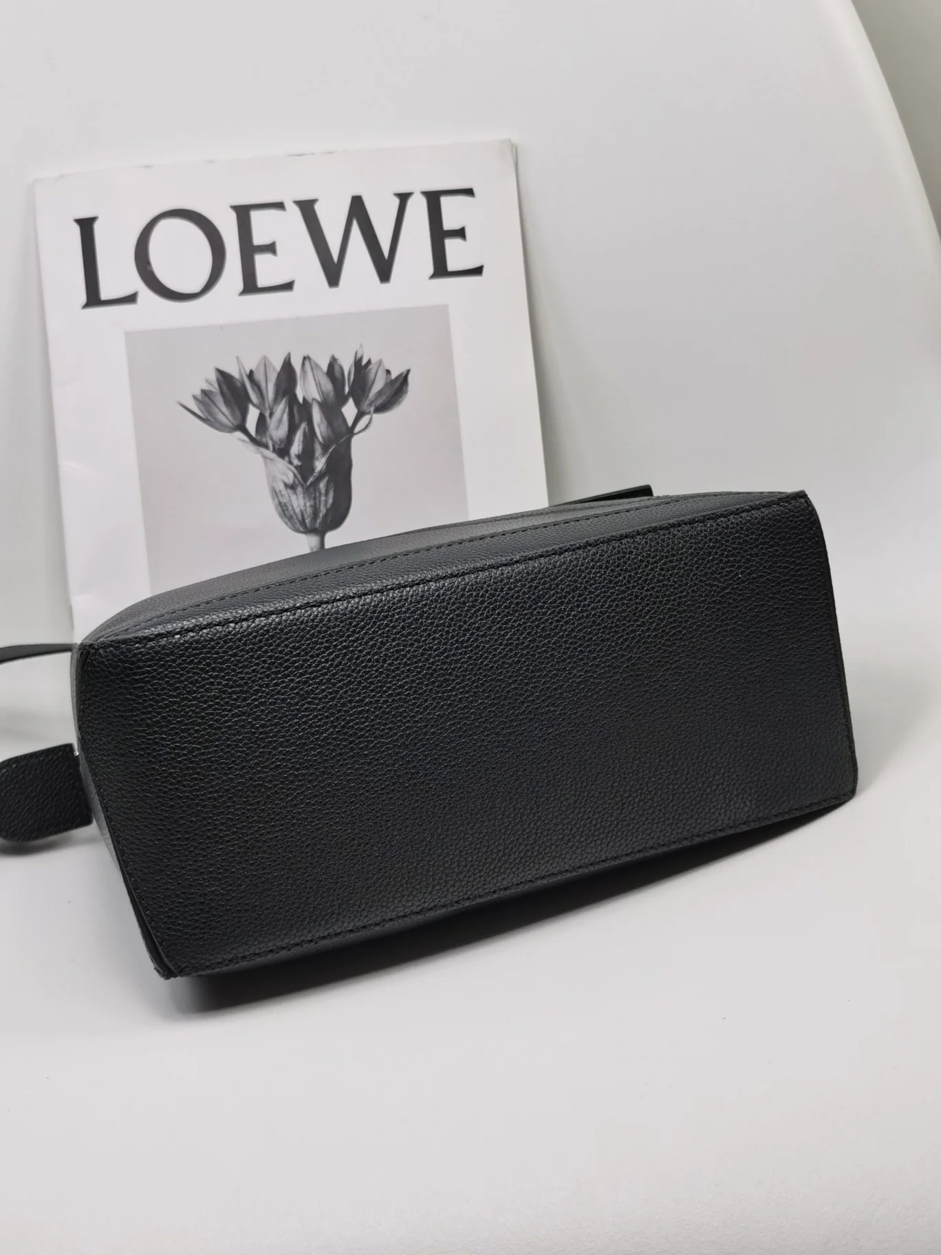 Сумка Loewe Puzzle из телячьей кожи, маленькая, черная.