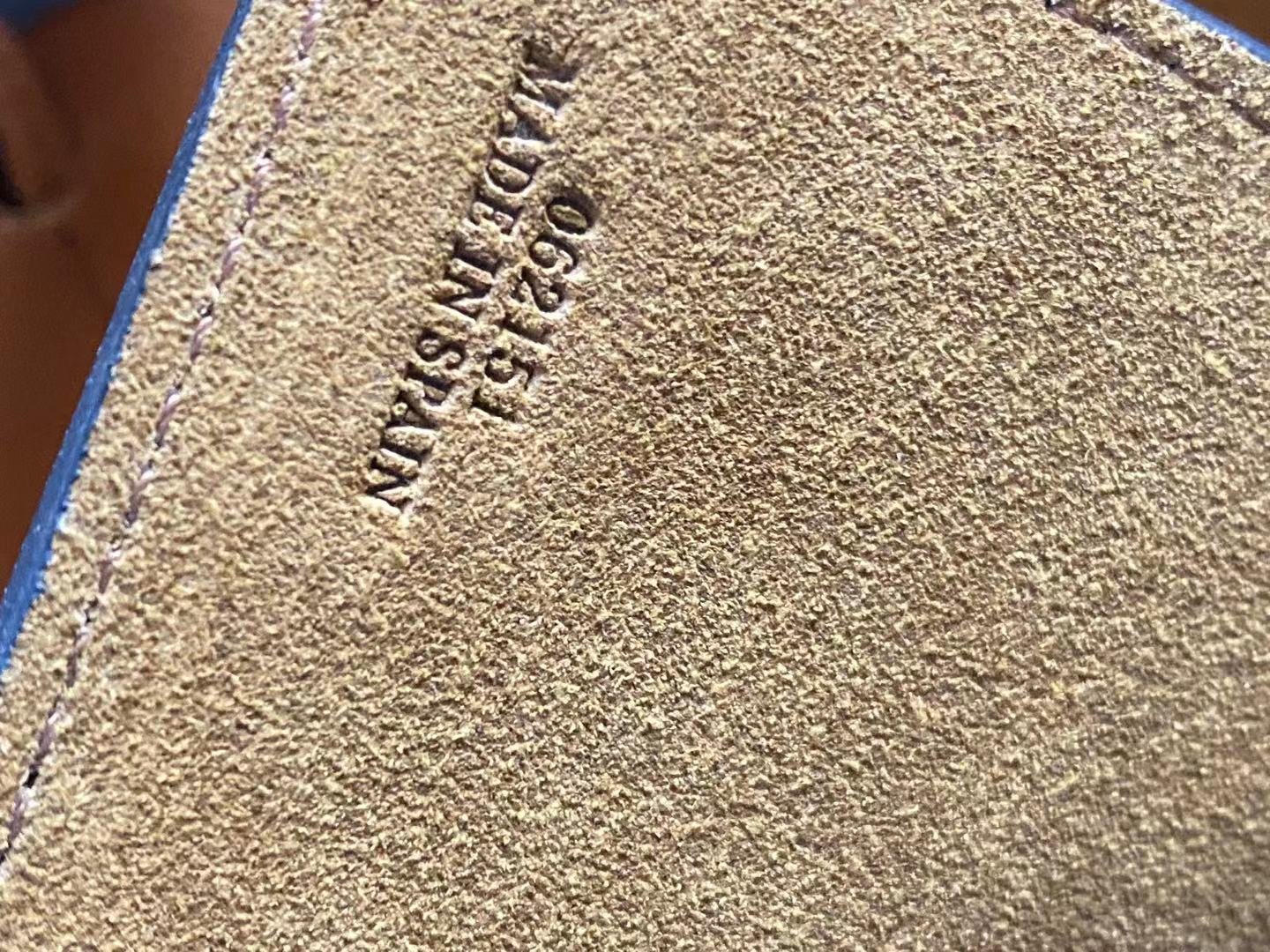 Сумка-тоут Loewe Anagram, кожаная, коричневая