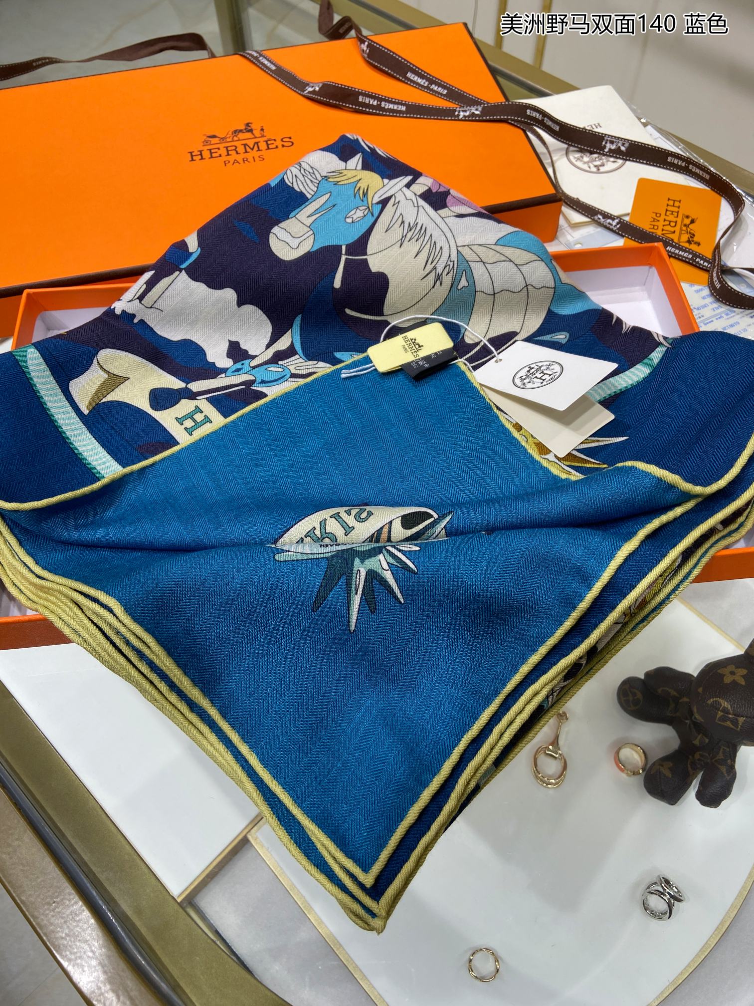 Квадратный шарф Hermes Mustang - 140 см - 70% кашемир - 30% шелк - синий