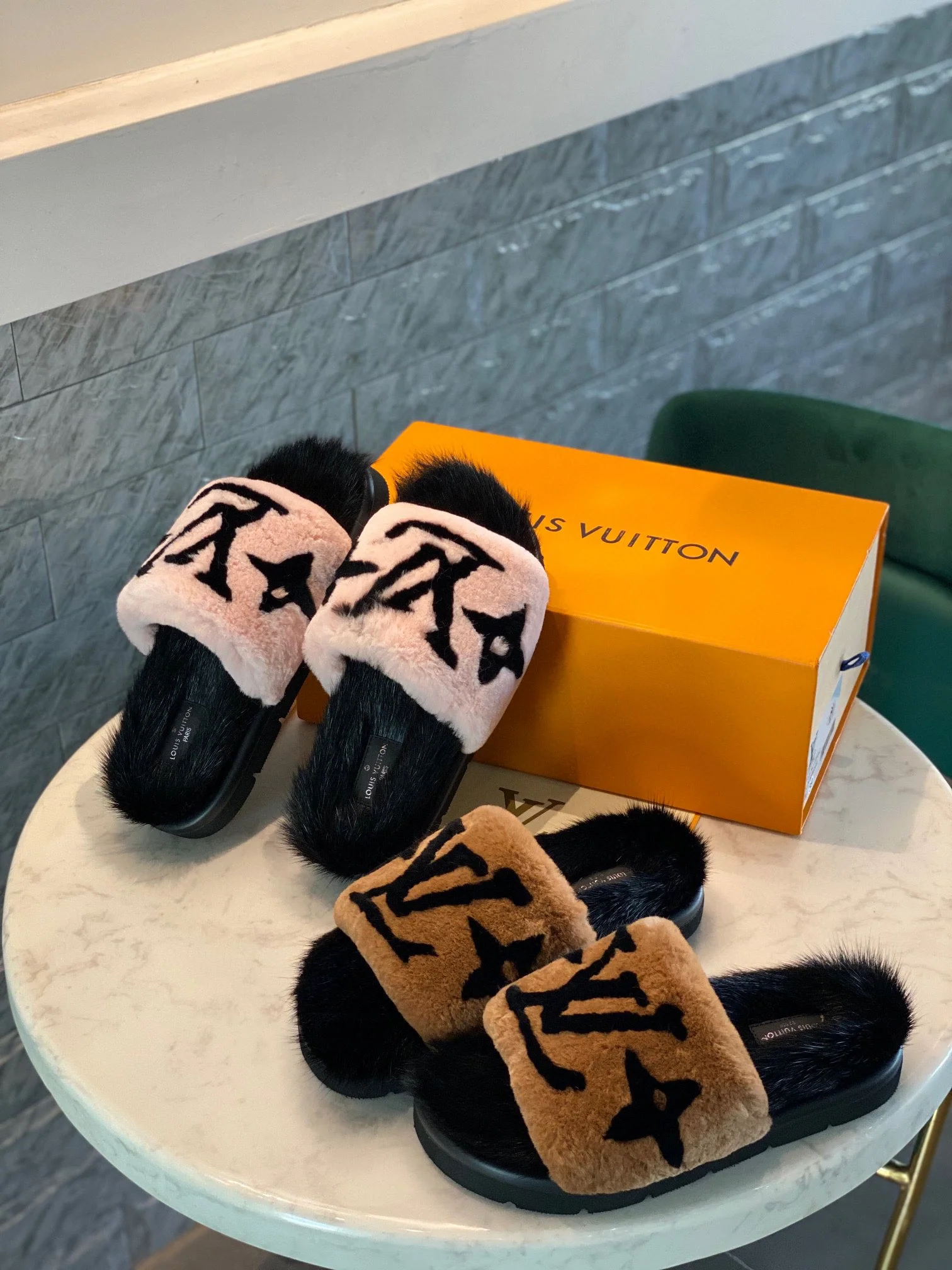Коллекция тапочек LV - 1